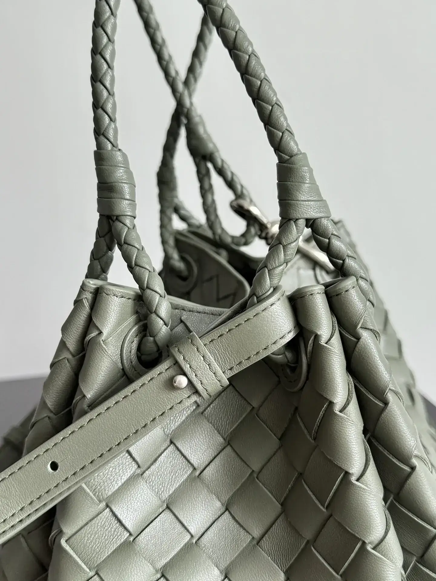 Bottega Veneta Knot Top Handle Bag product photo from LabelPicks