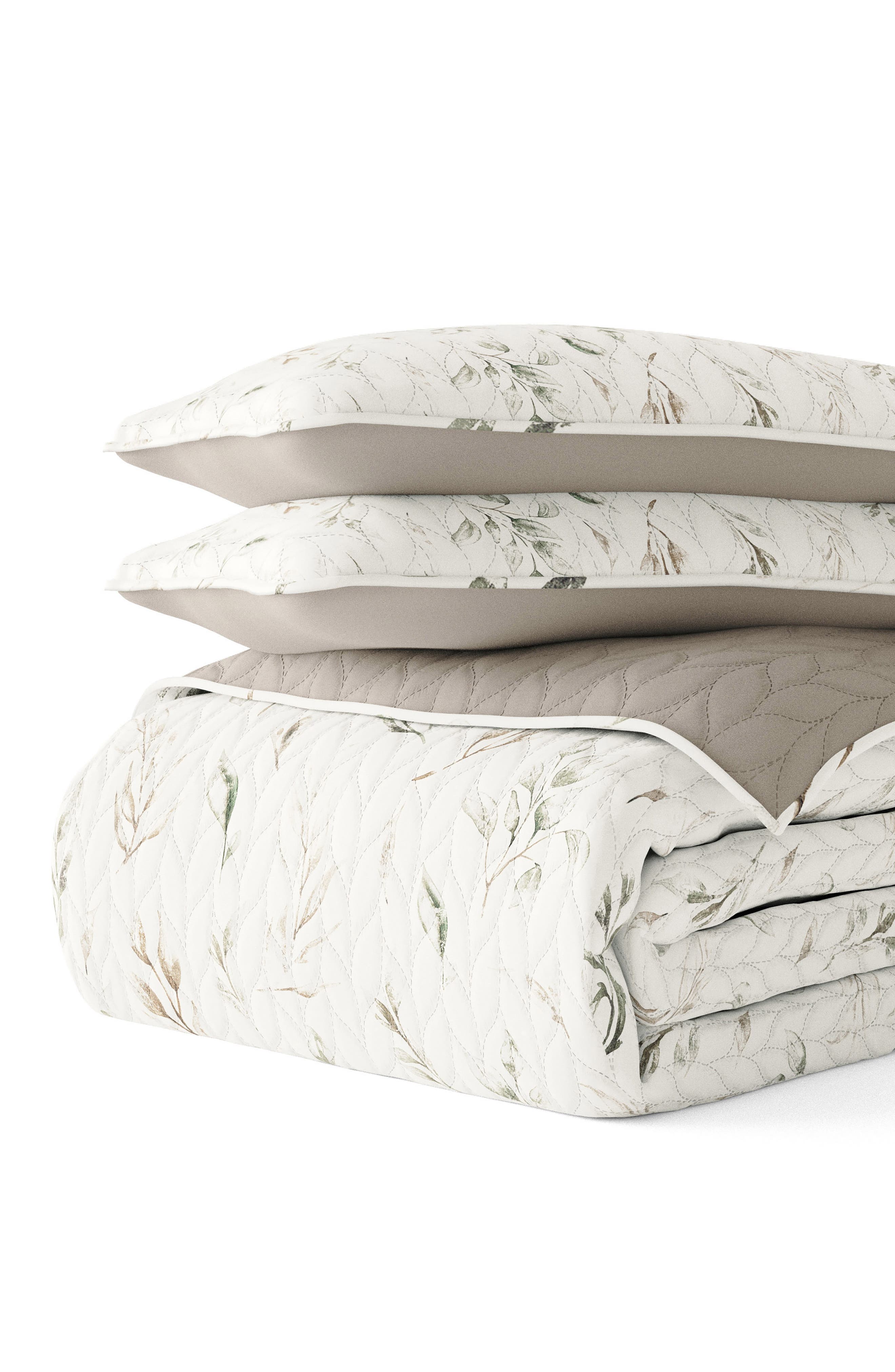 HOMESPUN All Season Watercolor Leaves 3-Piece Down Alternative Reversible Quilt Set
