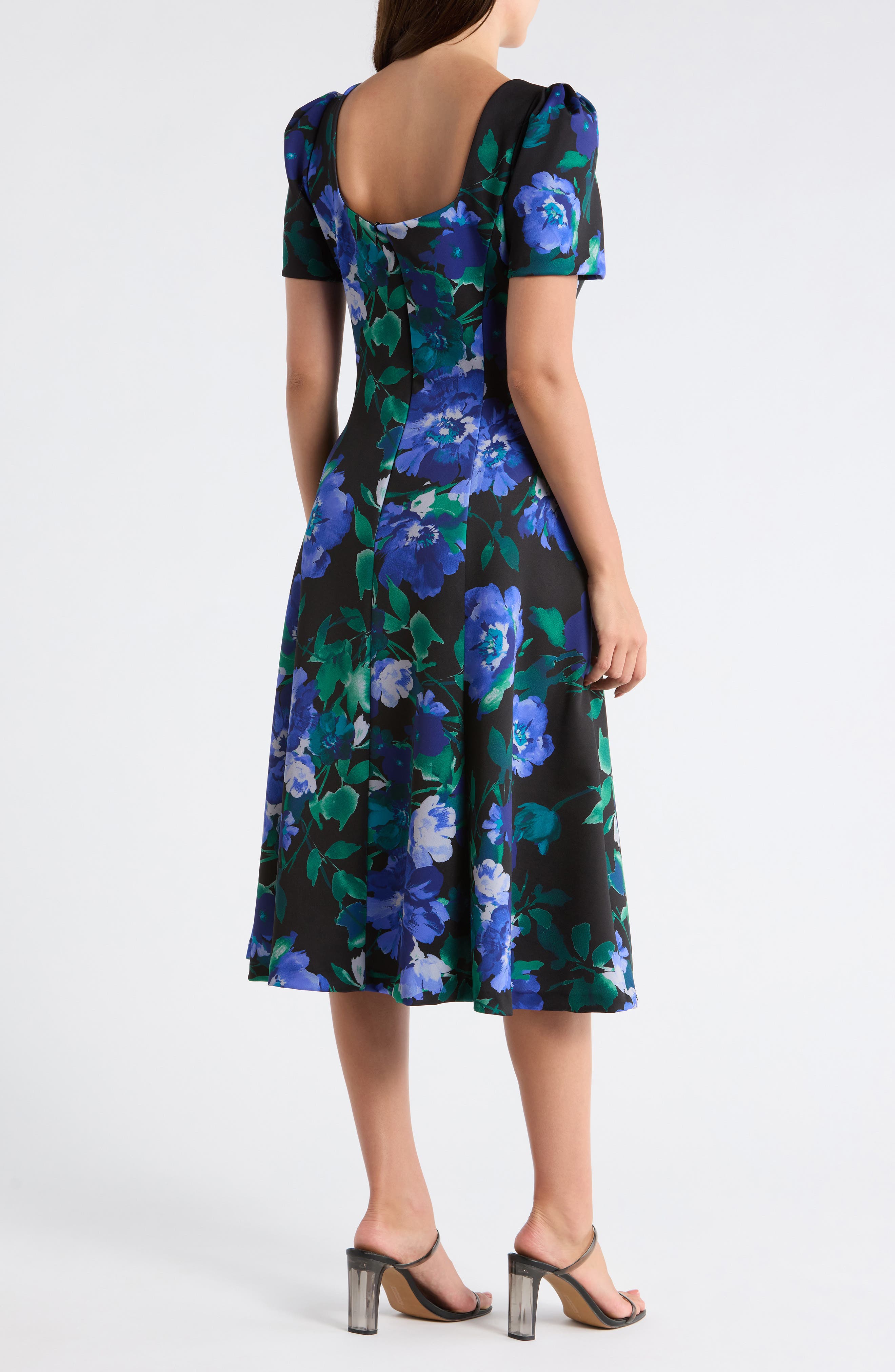 Julia Jordan Floral Short Sleeve A-Line Midi Dress