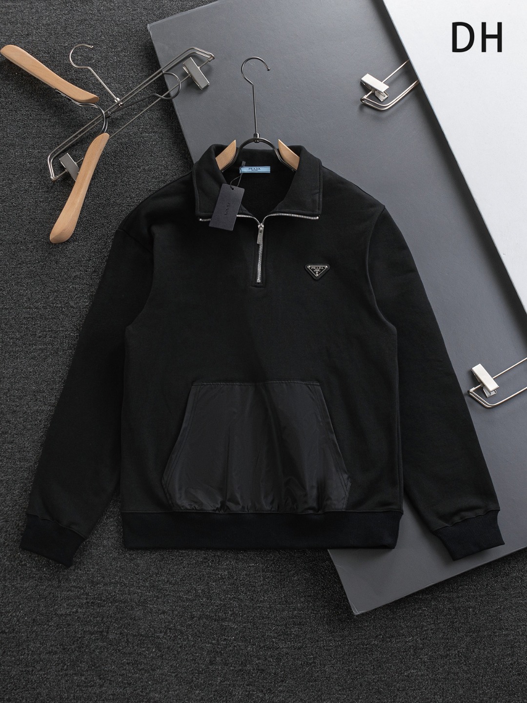 Fashion Long Sleeve Lapel Half-Zip Sweatshirt