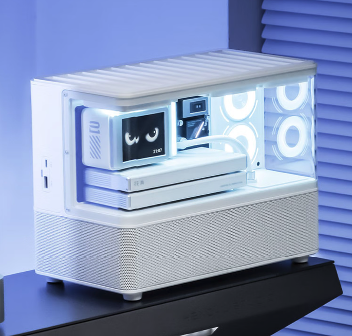 EDIFIER NEW CYBER - Premium Desktop Looks Bluetooth Speaker Brand New - GreshamTech