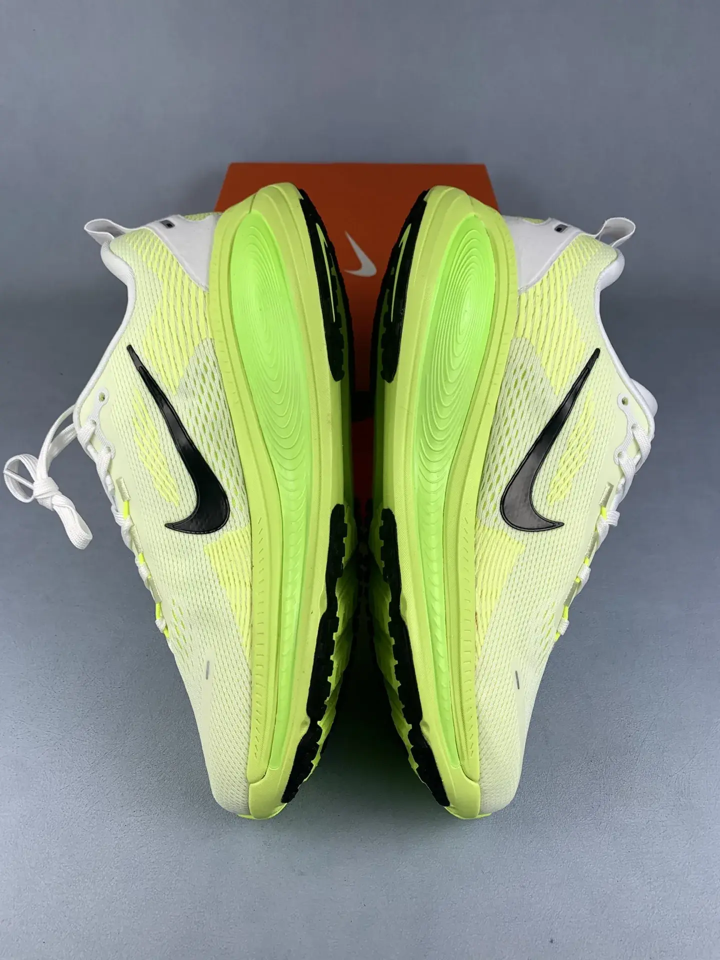 Nike Vomero 18 Shoes product photo from LabelPicks