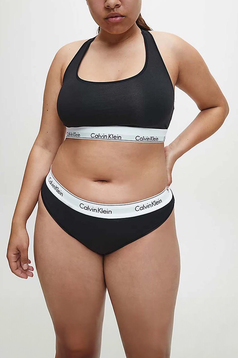 CALVIN KLEIN תחתוני חוטיני פלאס סייז