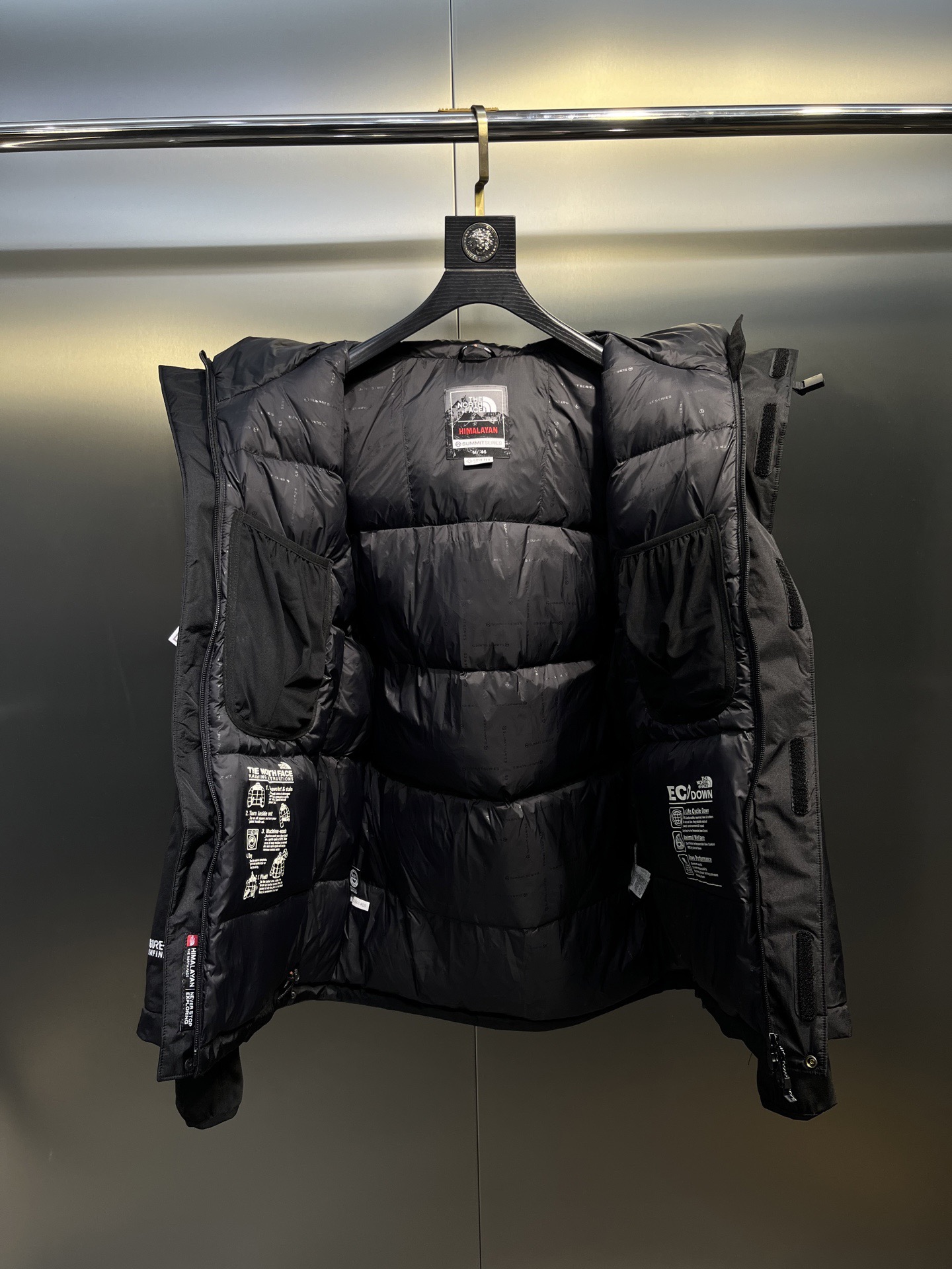2025 latest leisure trend warm and comfortable ski windproof down jacket
