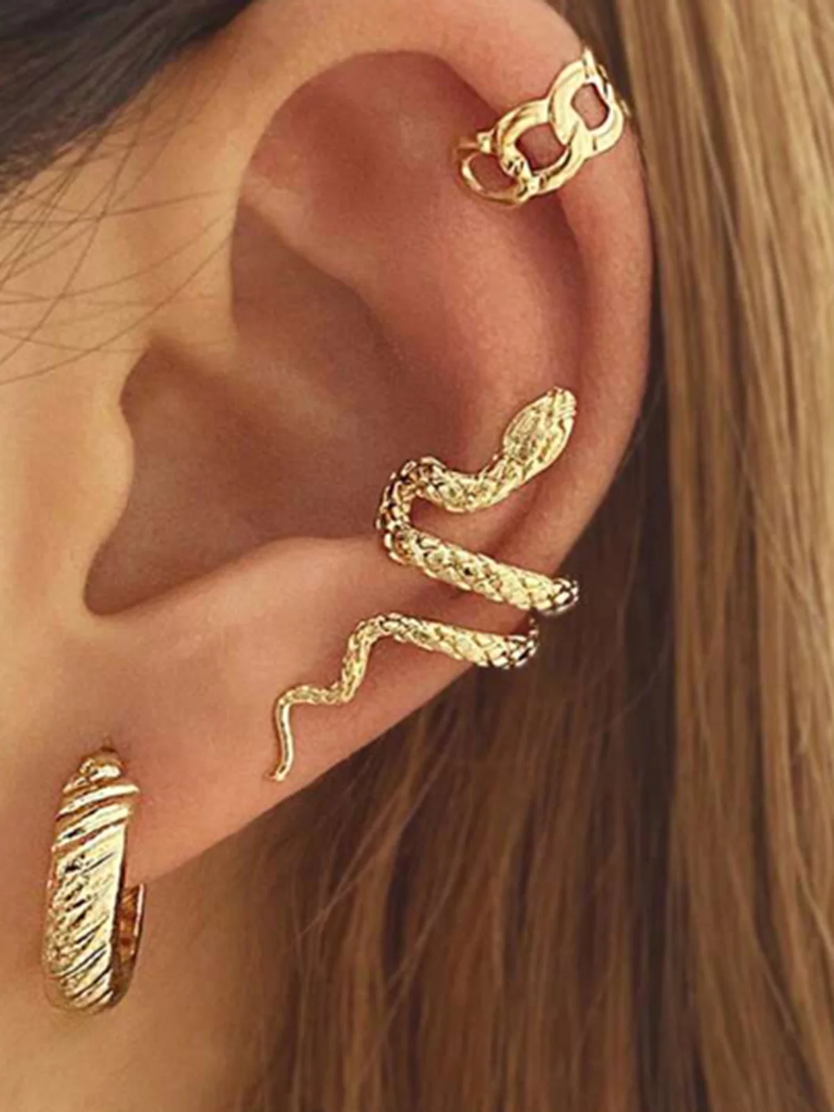 Single Snake-Shaped Ear Cuff