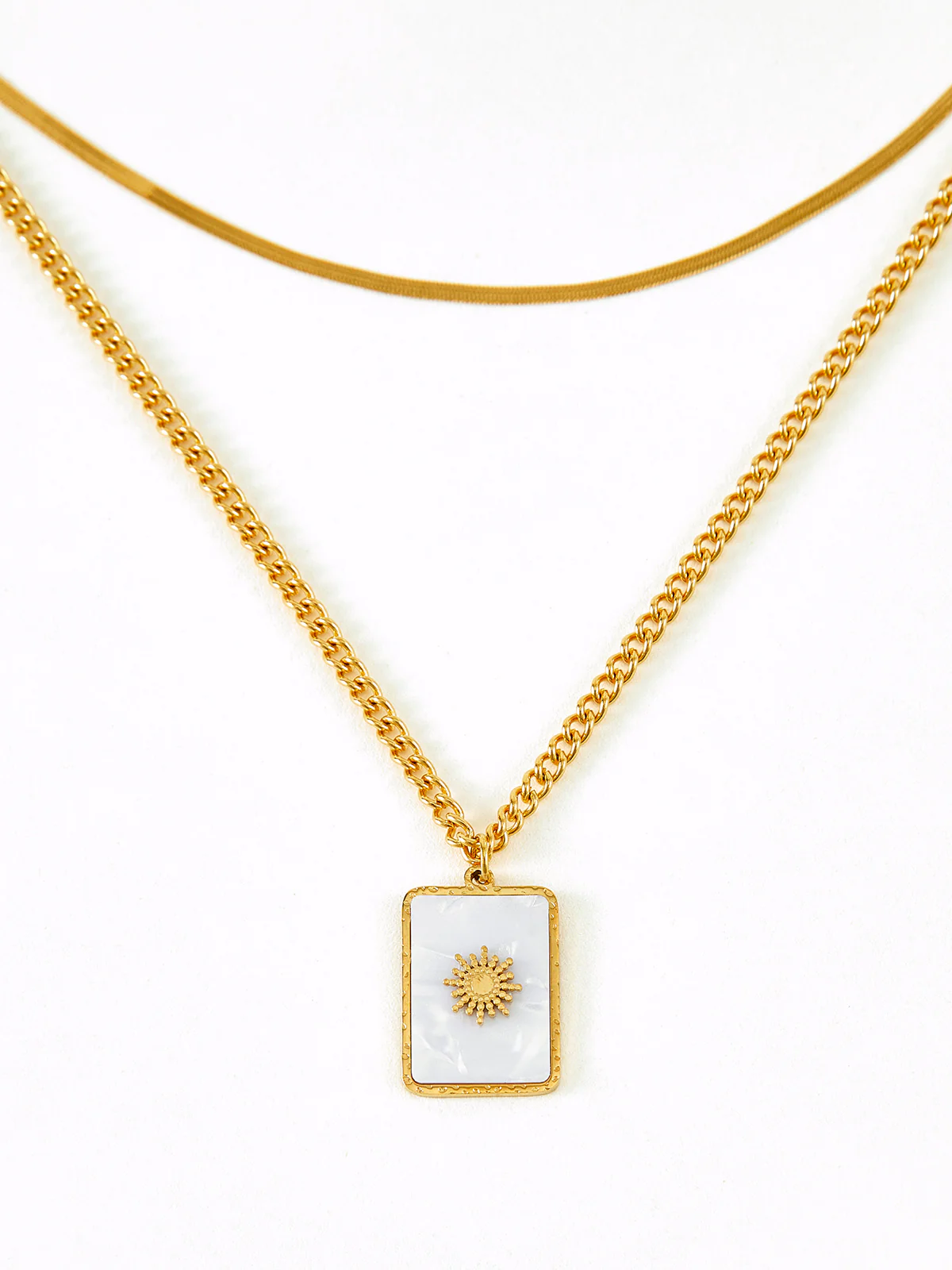 Double-Layer Shell Sun Necklace