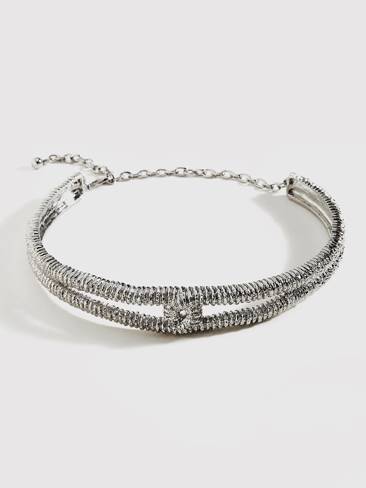 Retro Metal Twist Texture Choker