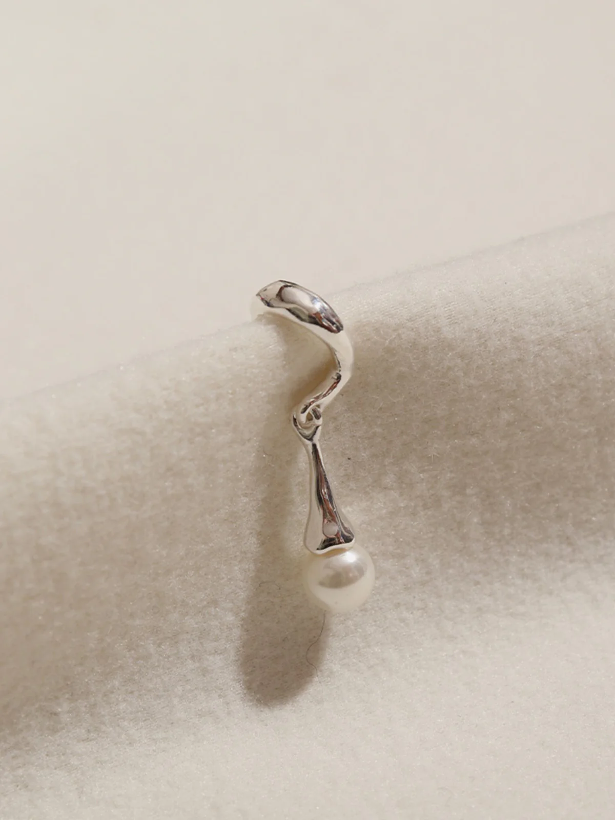 1pc Pearl Drop Ear Cuff