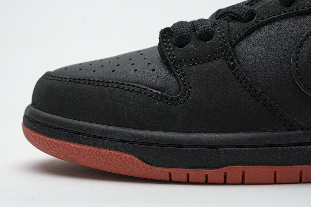 SB Dunk Low Black Pigeon (Regular Box)