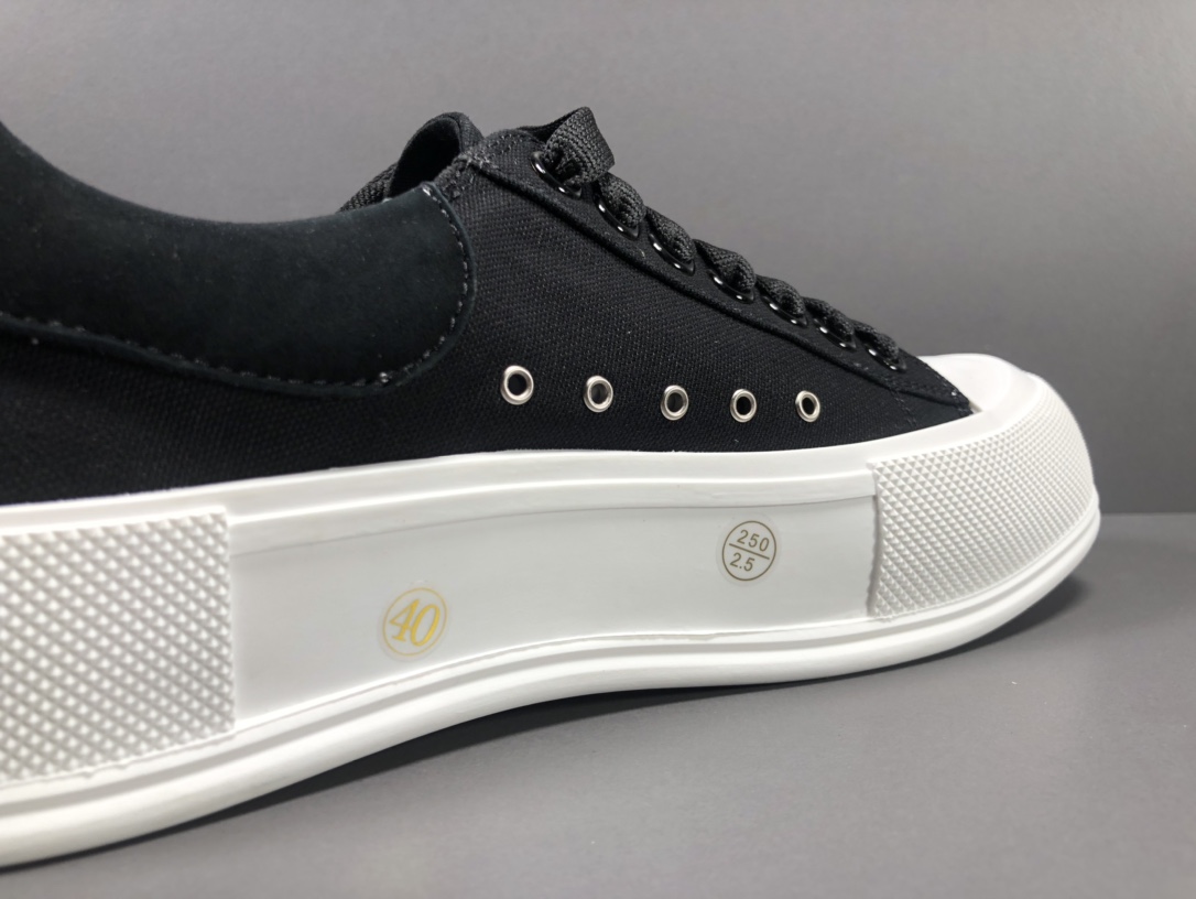 Deck Skate Plimsoll Lace-Up Black White