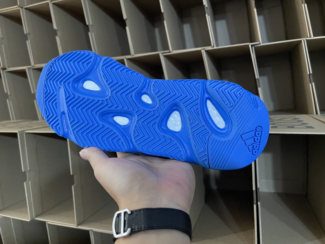 700 Hi-Res Blue