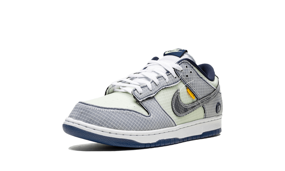 Dunk Low Union Passport Pack Pistachio