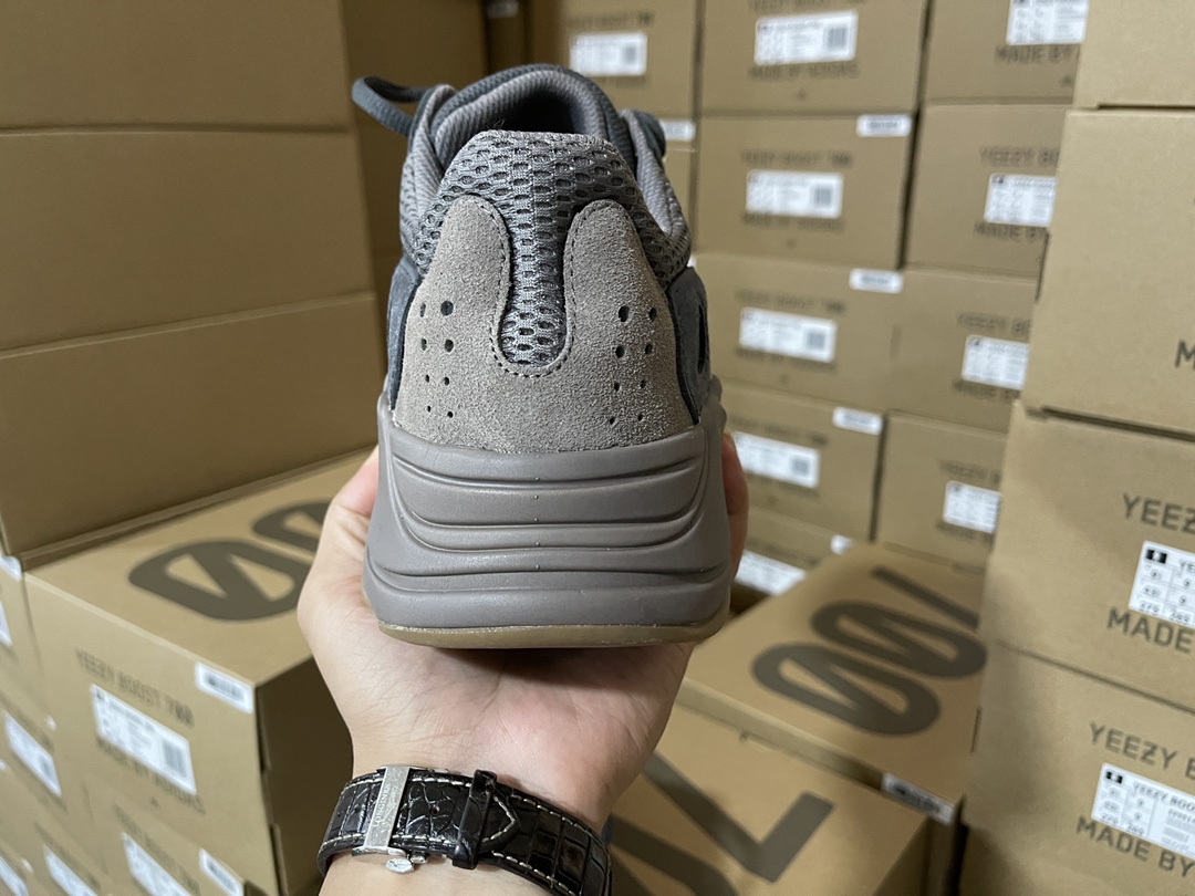 700 Mauve