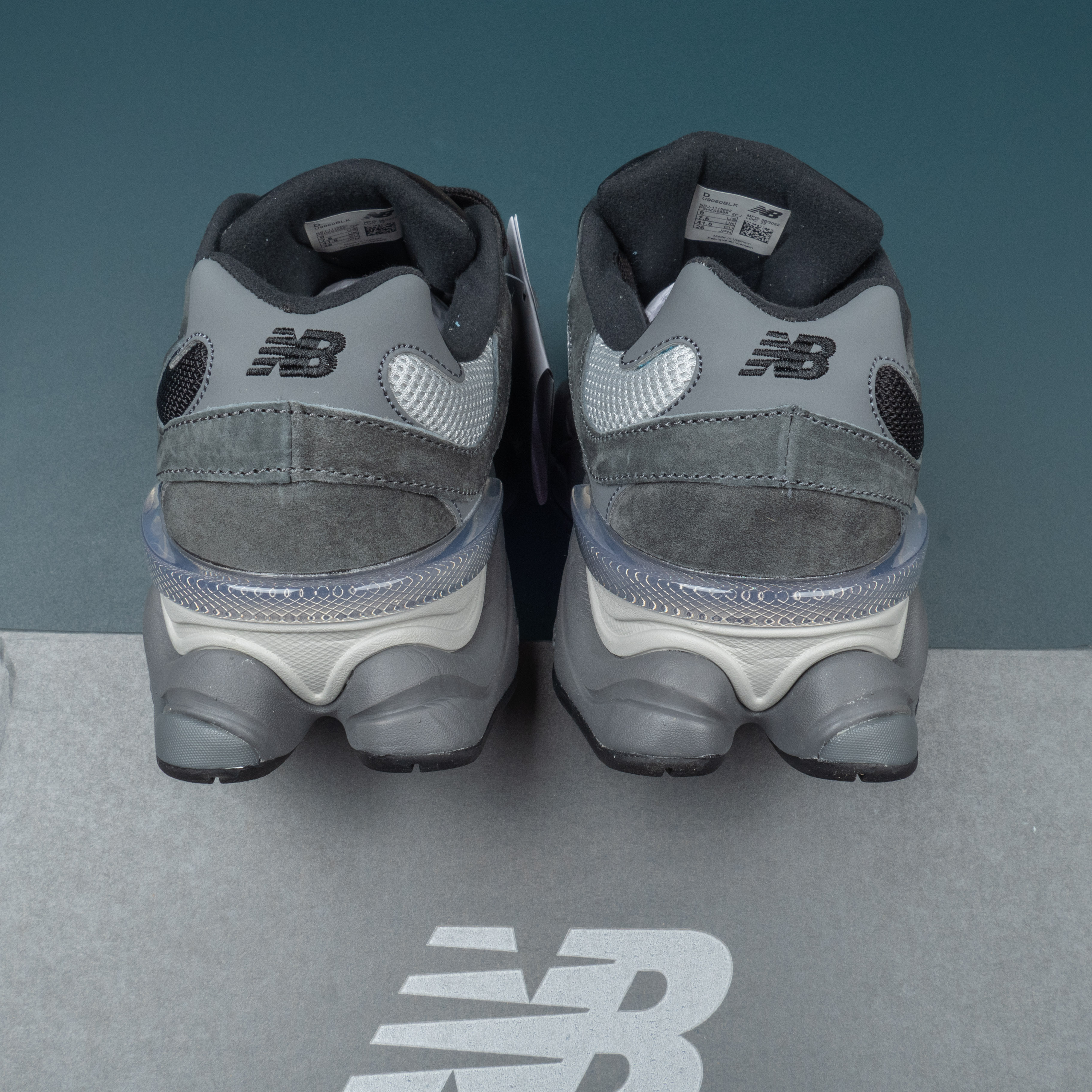 Black Castlerock Grey