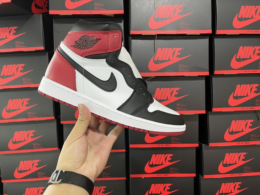 1's Retro Black Toe (2016)