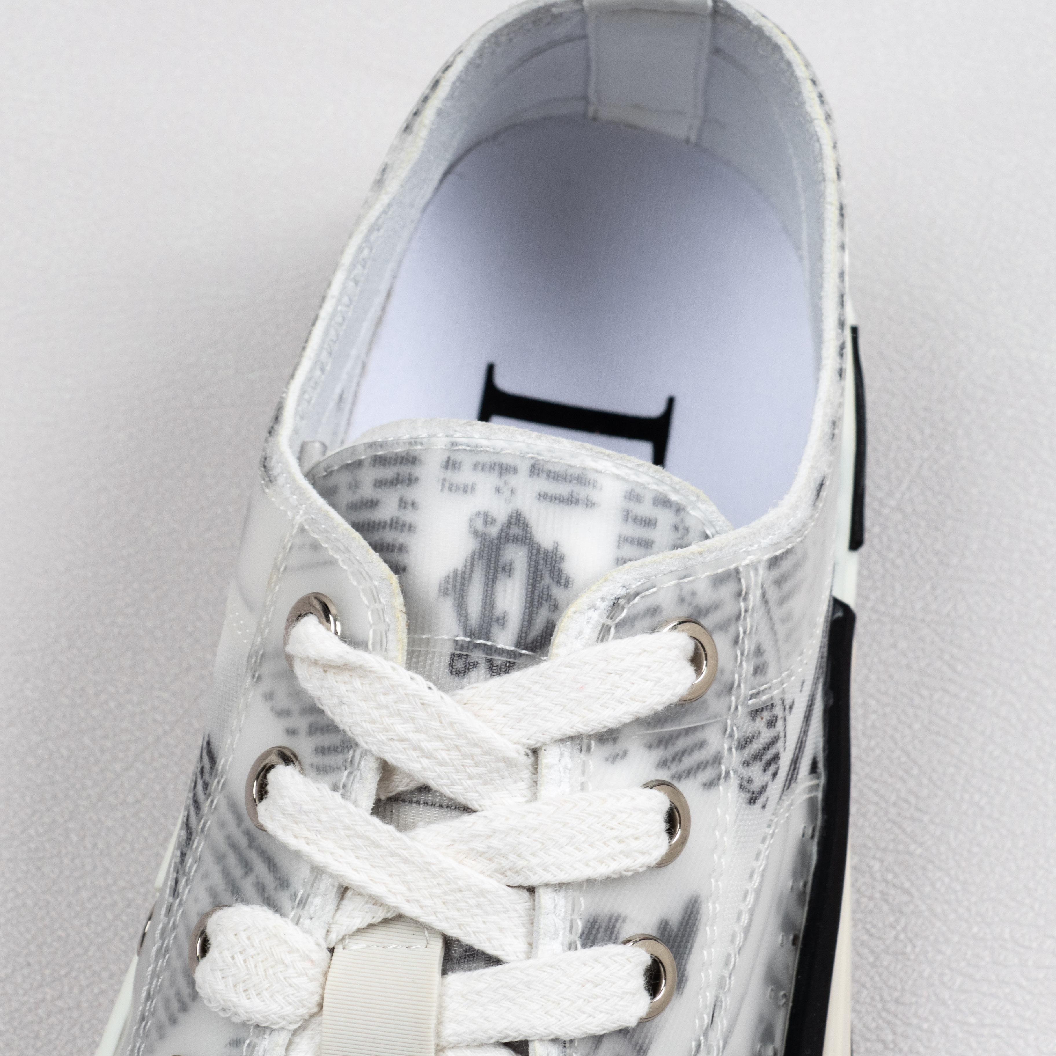 【Free shipping】男女鞋 DlRO 低帮运动休闲鞋 T00962H565