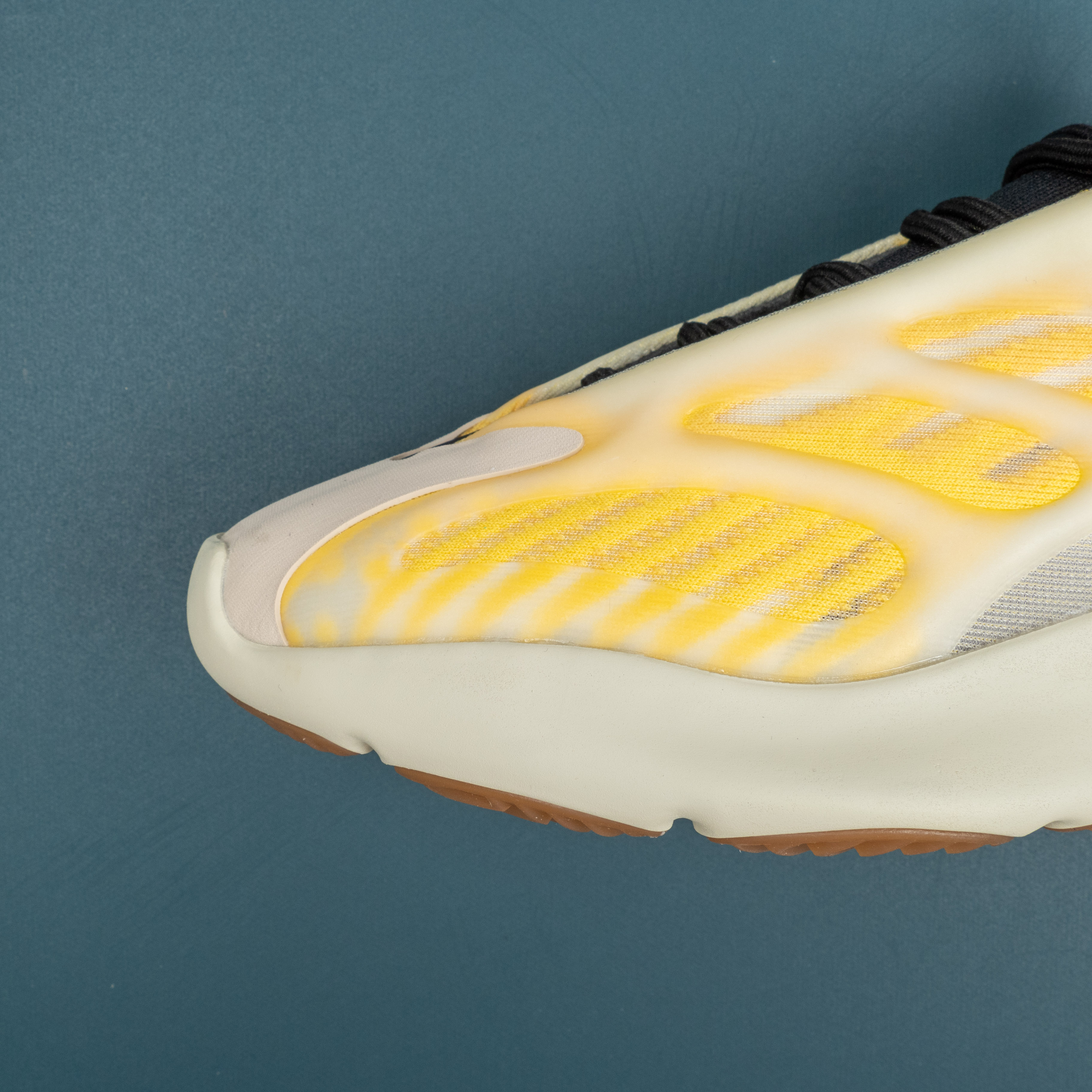 700 V3 Mono Safflower