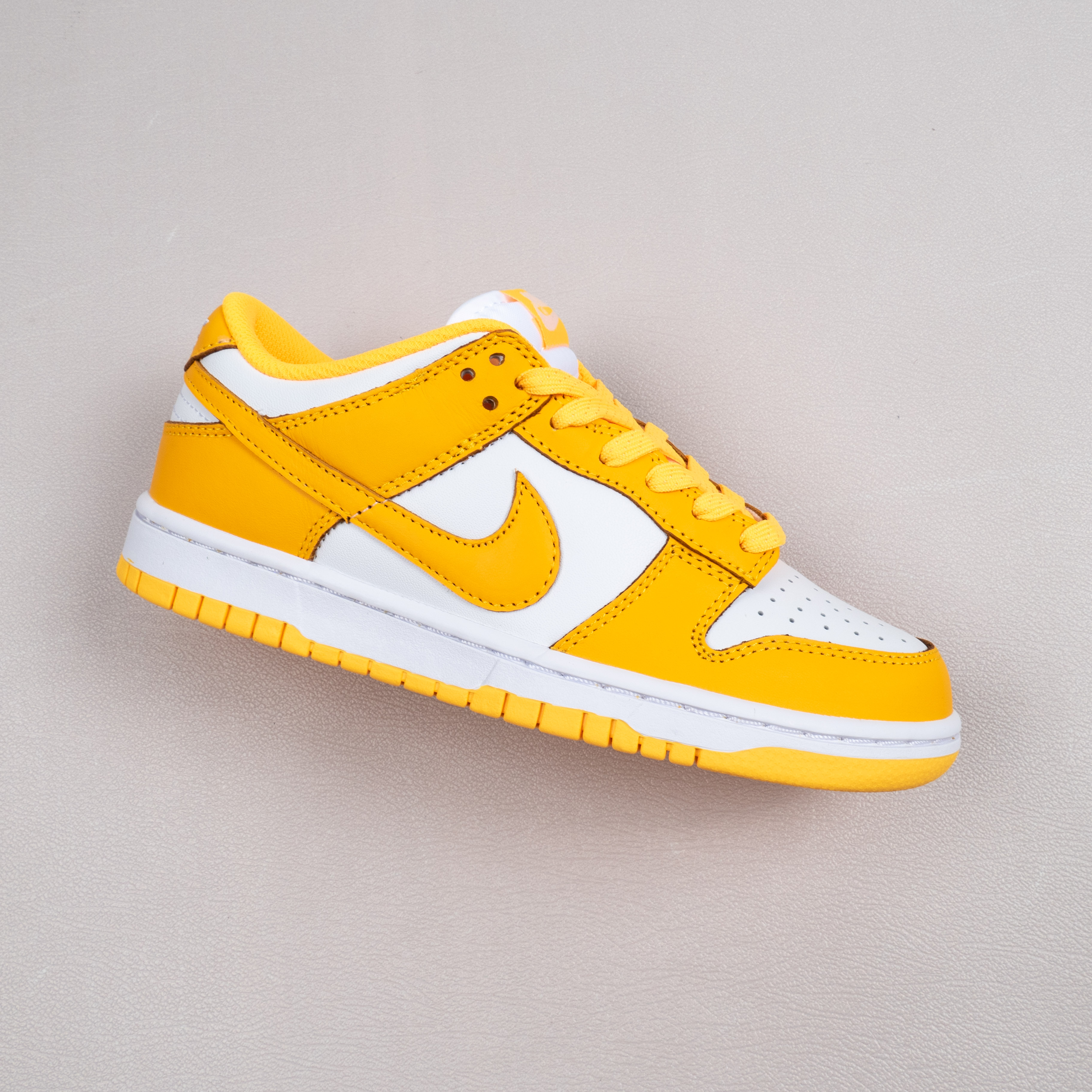 Dunk Low Laser Orange