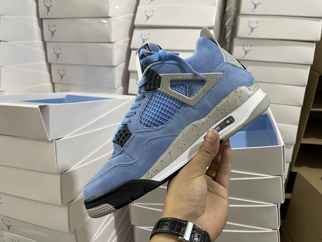 4's Retro University Blue UNC