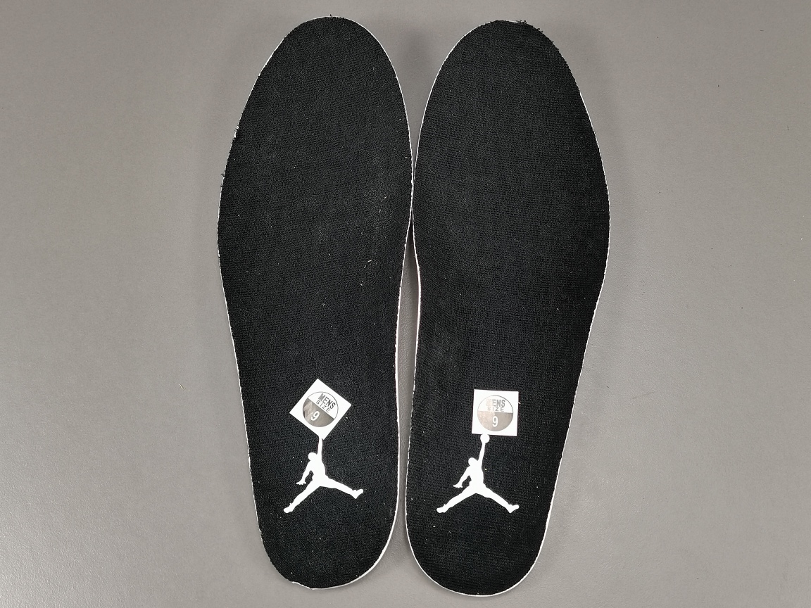 11s Retro Low Tour Yellow Snakeskin