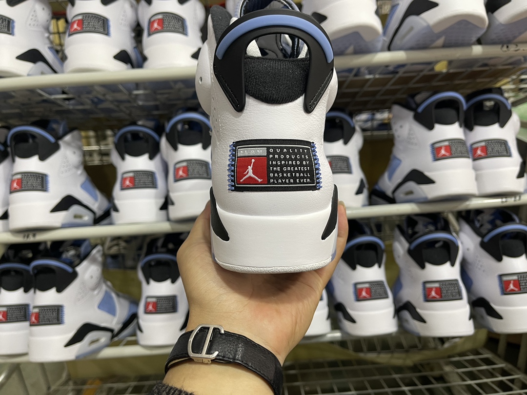 6's Retro University Blue