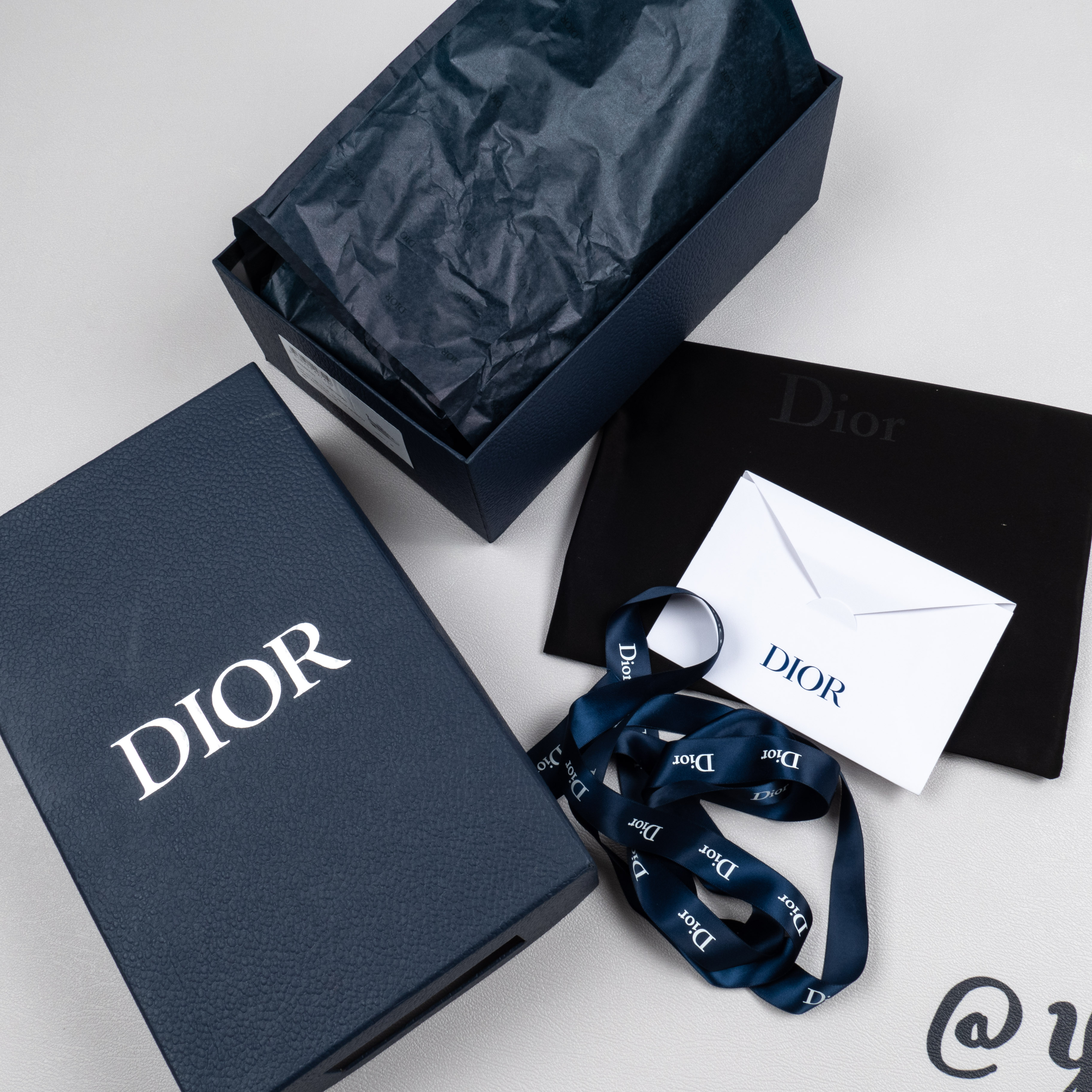 【Free shipping】男女鞋 DlRO 低帮运动休闲鞋 T00962H565