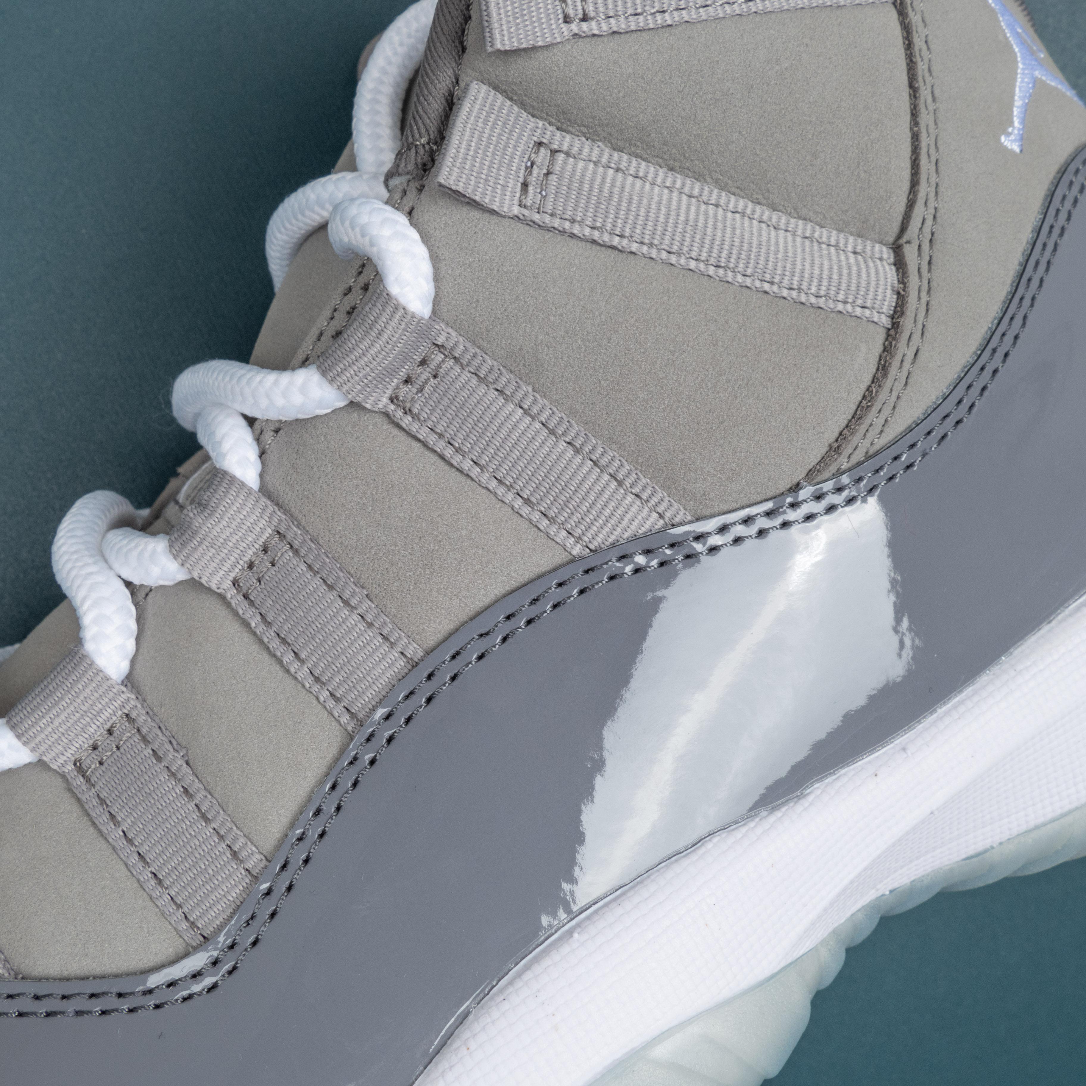 11 Retro Cool Grey (2021)
