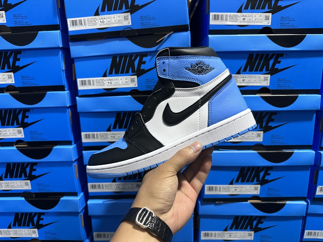 1's Retro High OG Blue Black