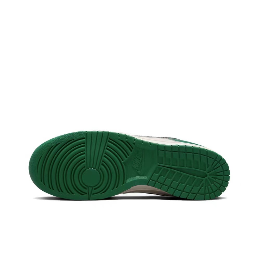 Dunk Low SE Lottery Pack Malachite Green