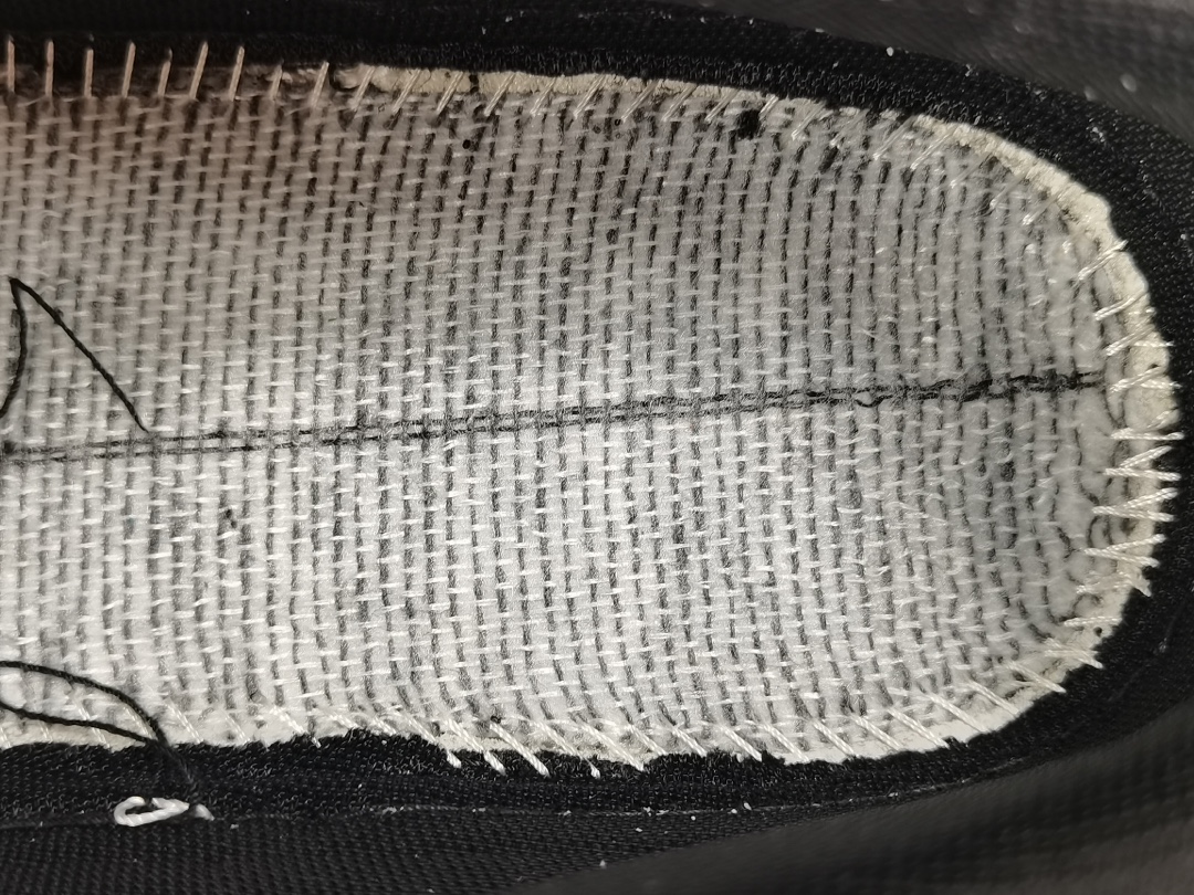 Skel Top Low White Black White