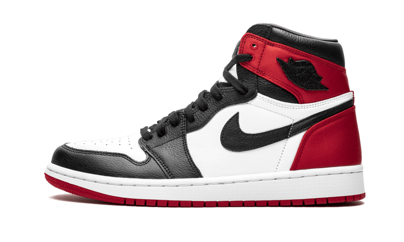 1's Retro High OG “Satin Black Toe”