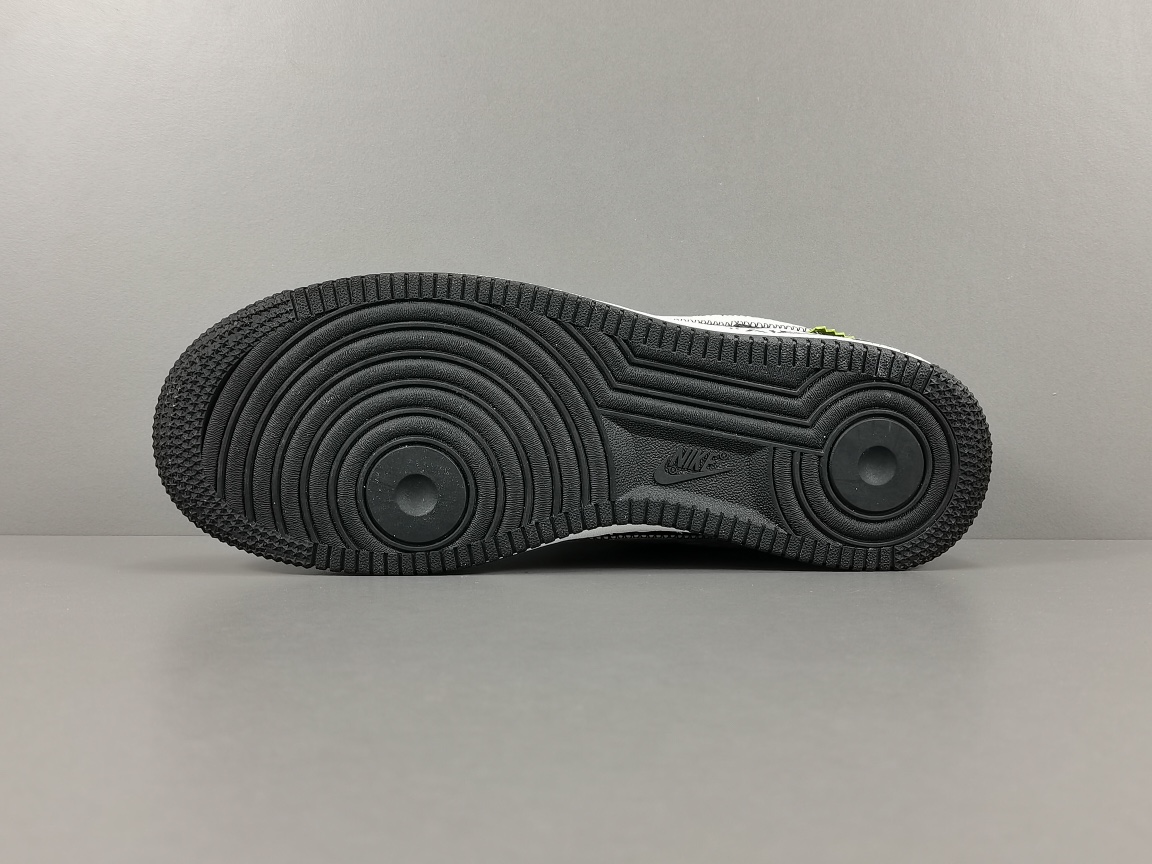 Friends & Family Black