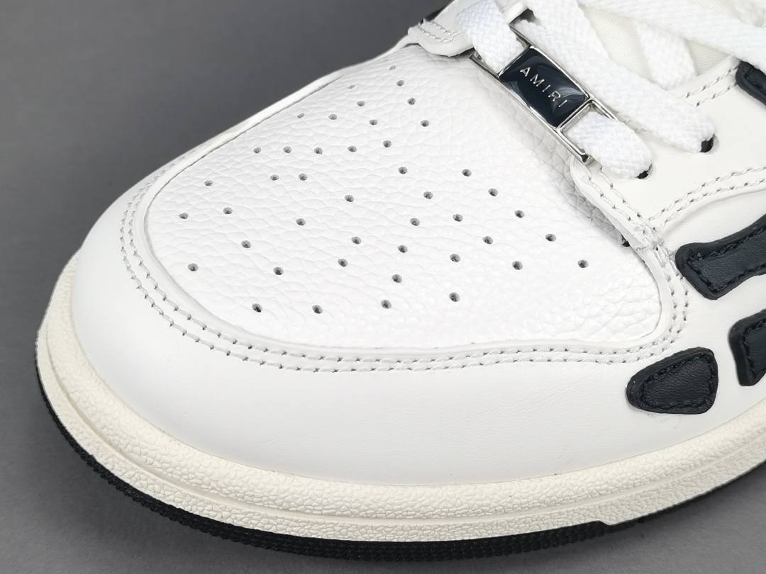 Skel Top Low White Black White