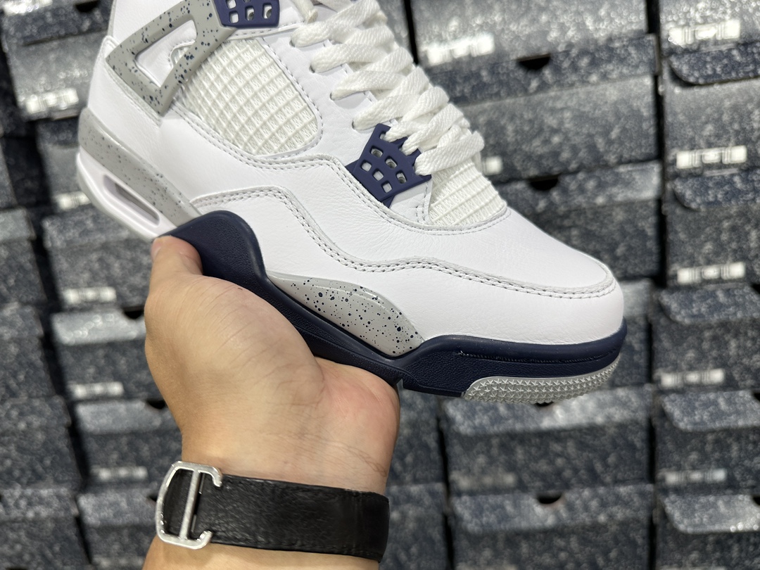 4 Retro White Midnight Navy