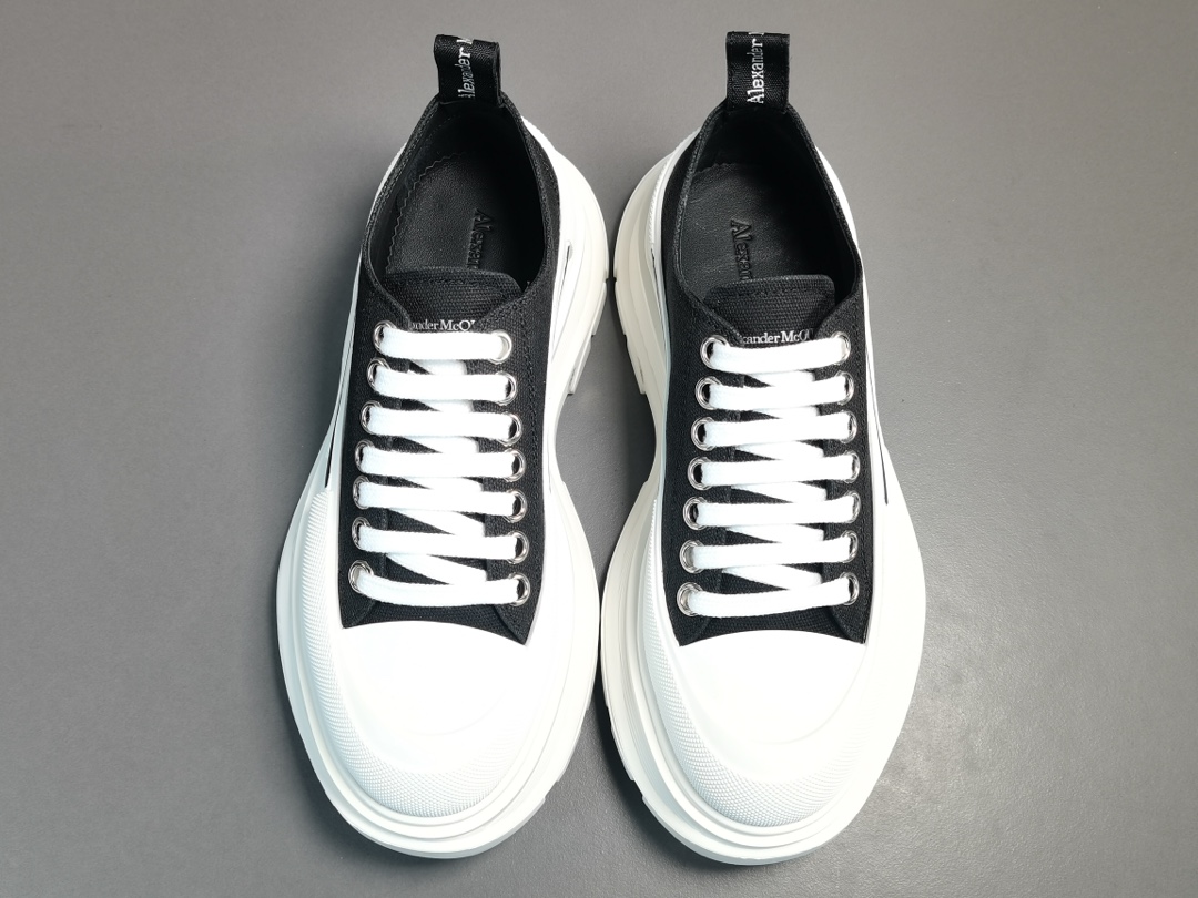 Tread Slick Low Lace Up Black White