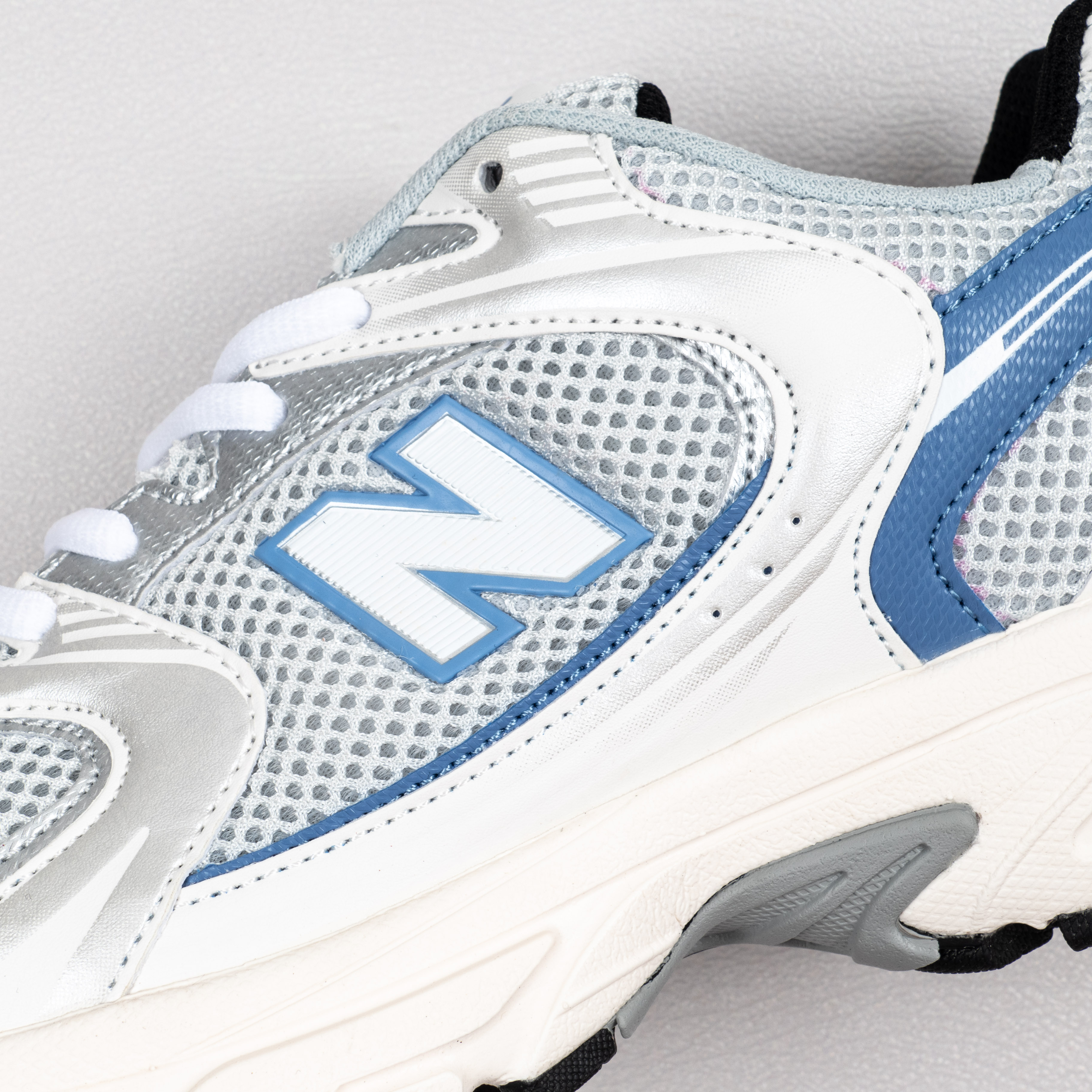 【Free Shipping】530系列白蓝复古老爹鞋休闲运动跑步鞋MR530KC