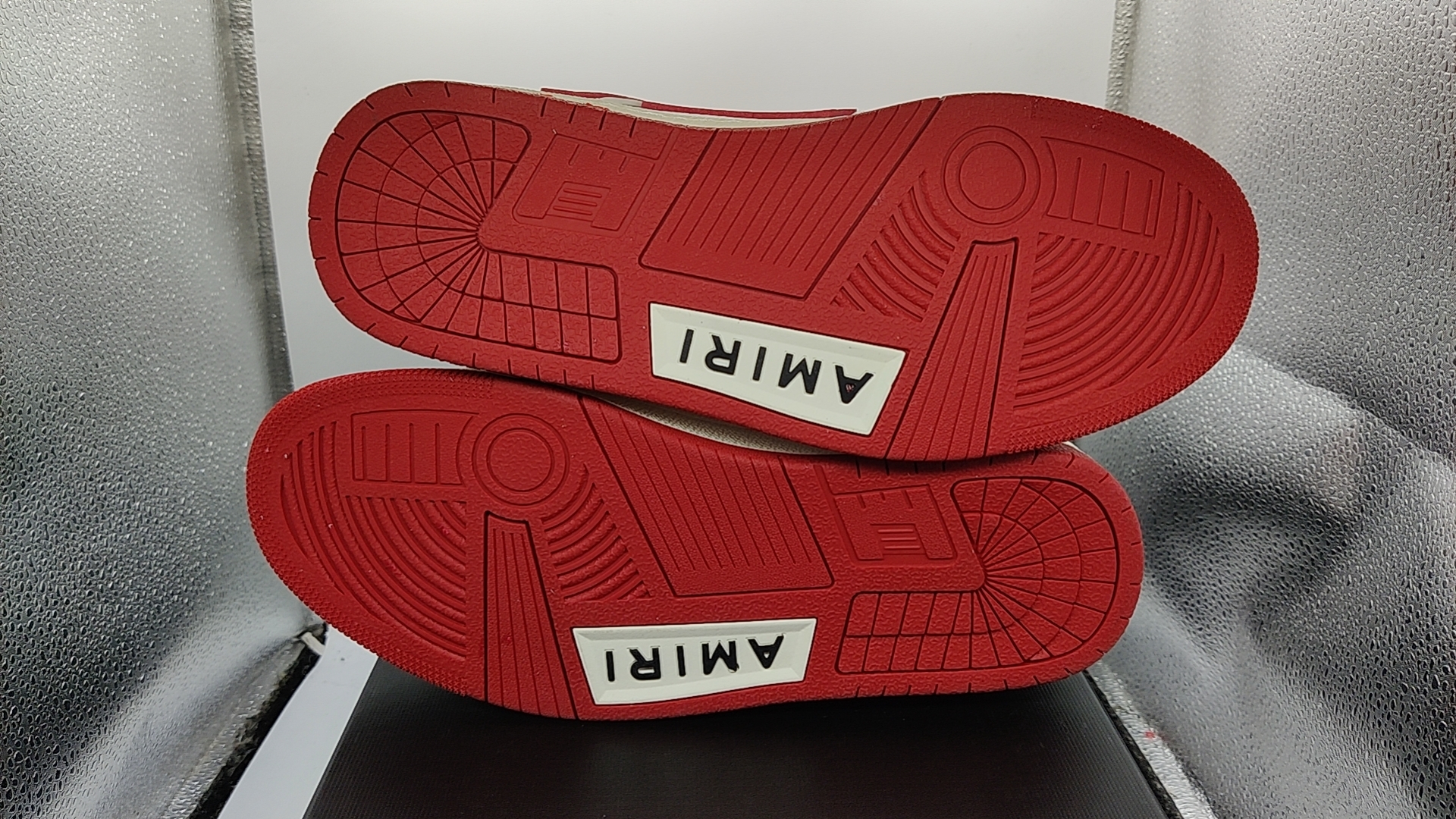 Skel Top Low White Red