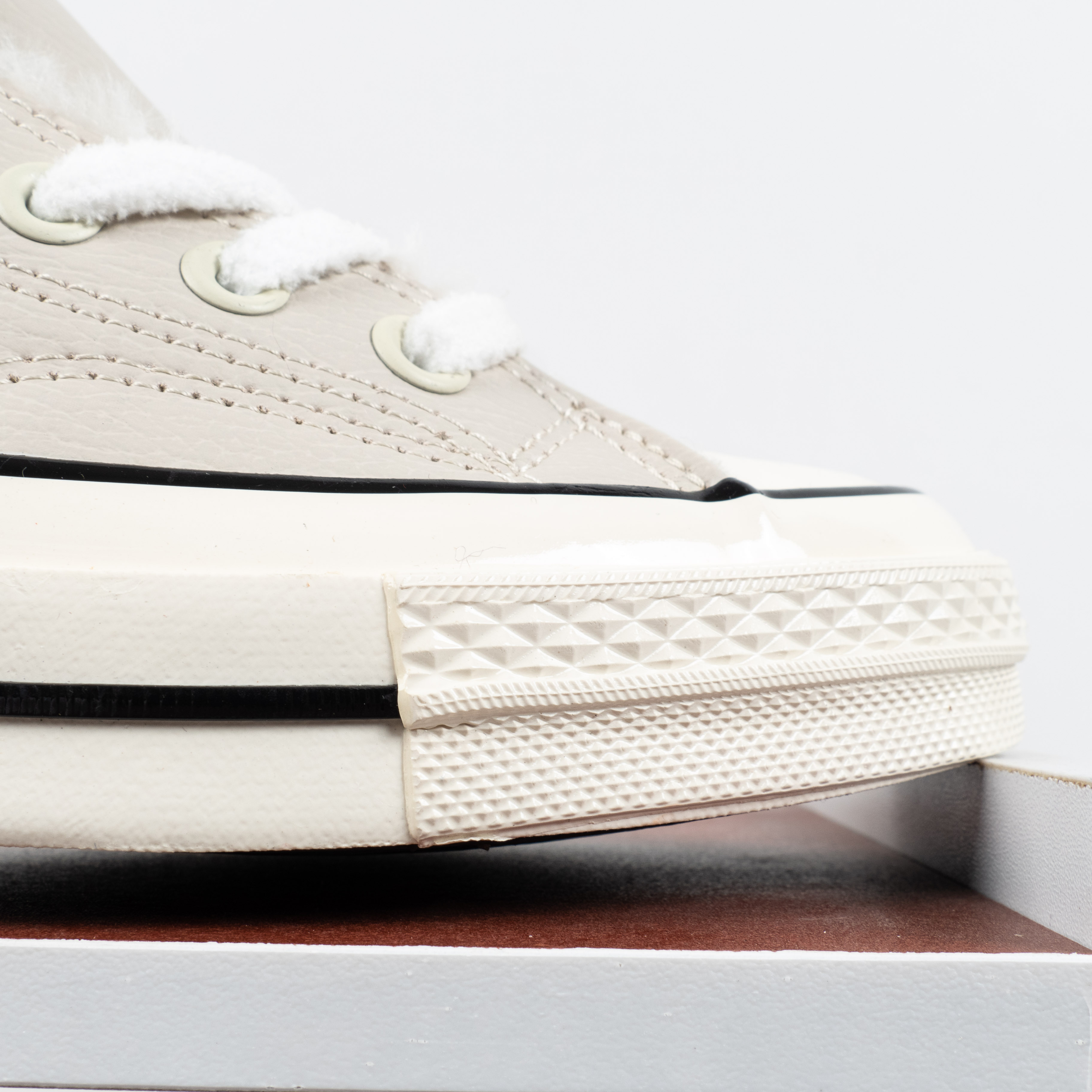 Converse Chuck 70s  Men's and women's  Leather and fleece canvas sneakers