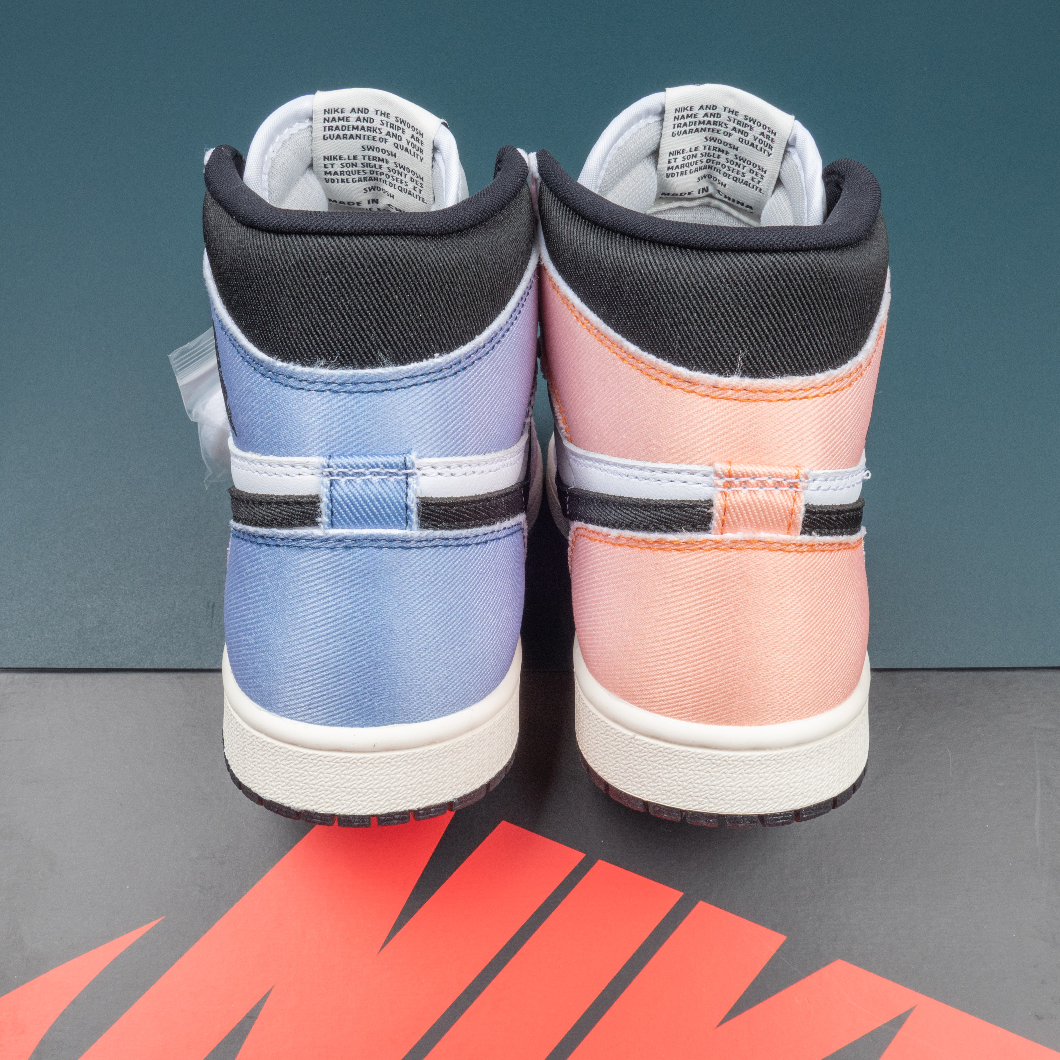 1s Retro High OG Skyline