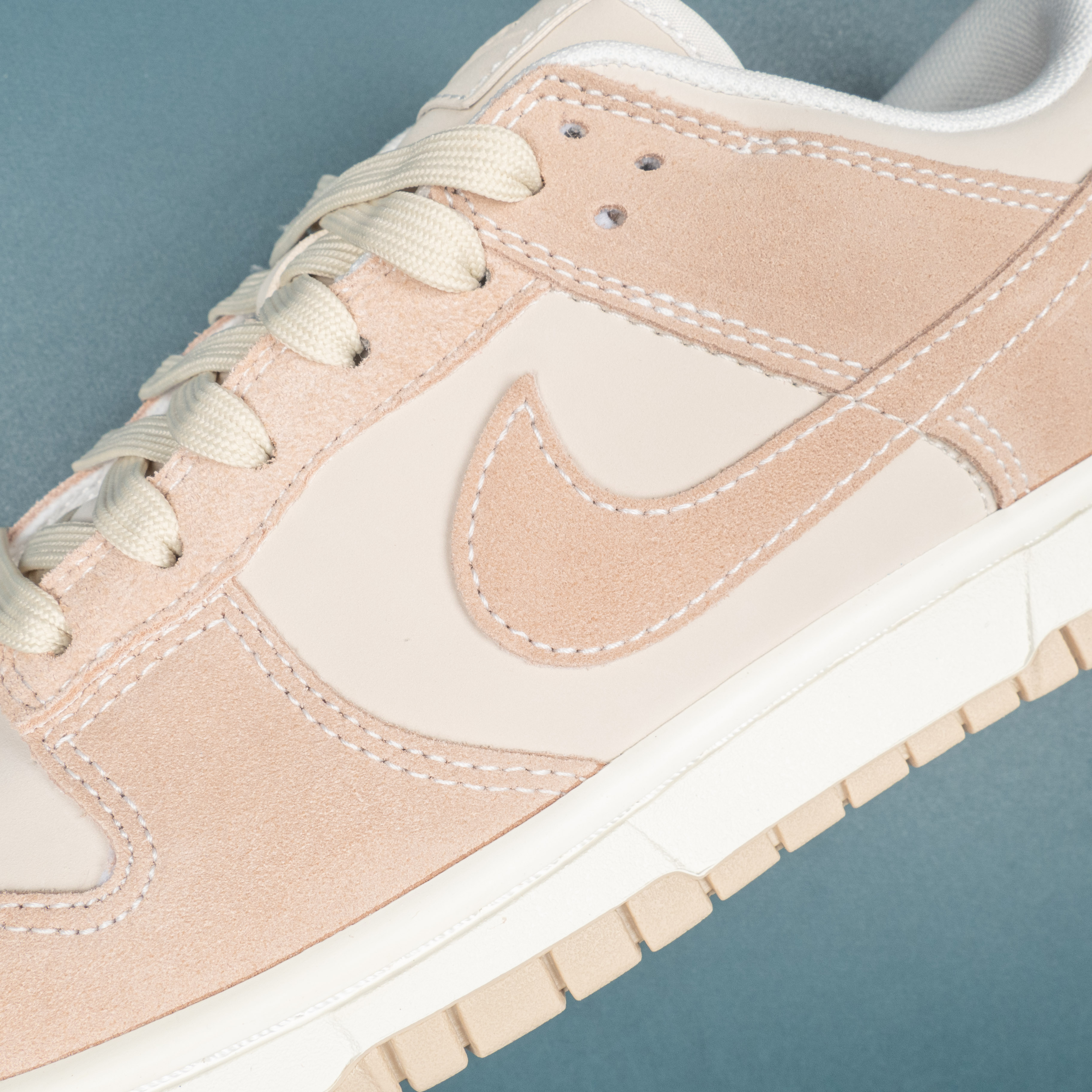 Dunk Low SE Sand Drift