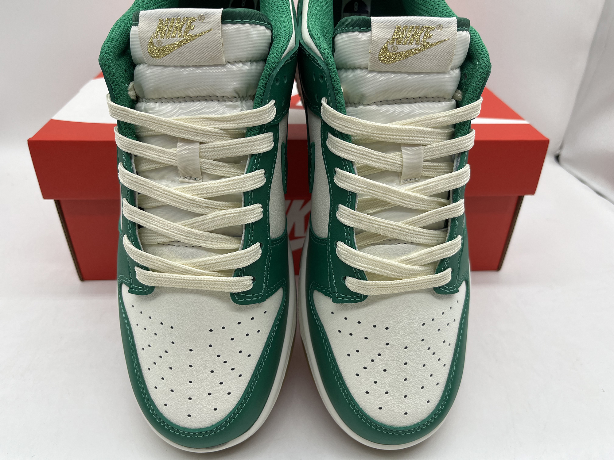 Dunk Low Malachite University Gold