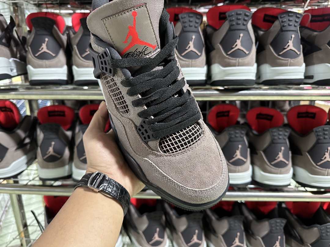 4's Retro Taupe Haze
