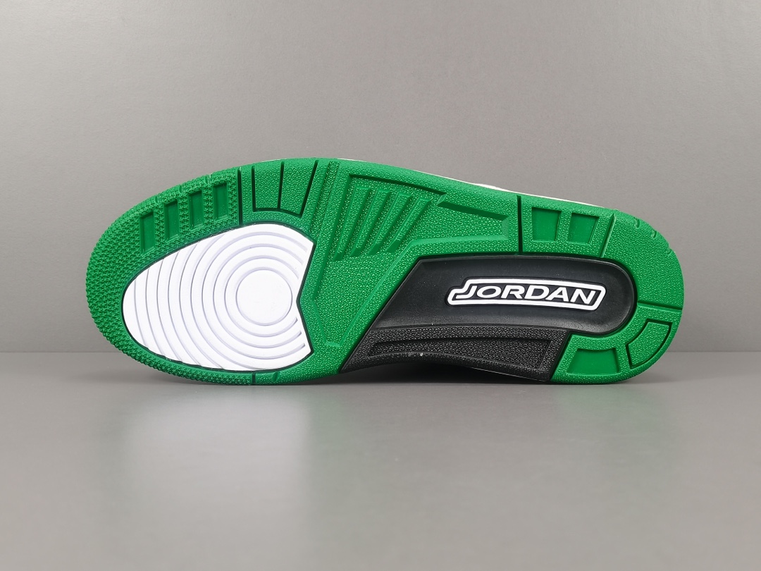 3's Retro Oregon Ducks Pit Crew White