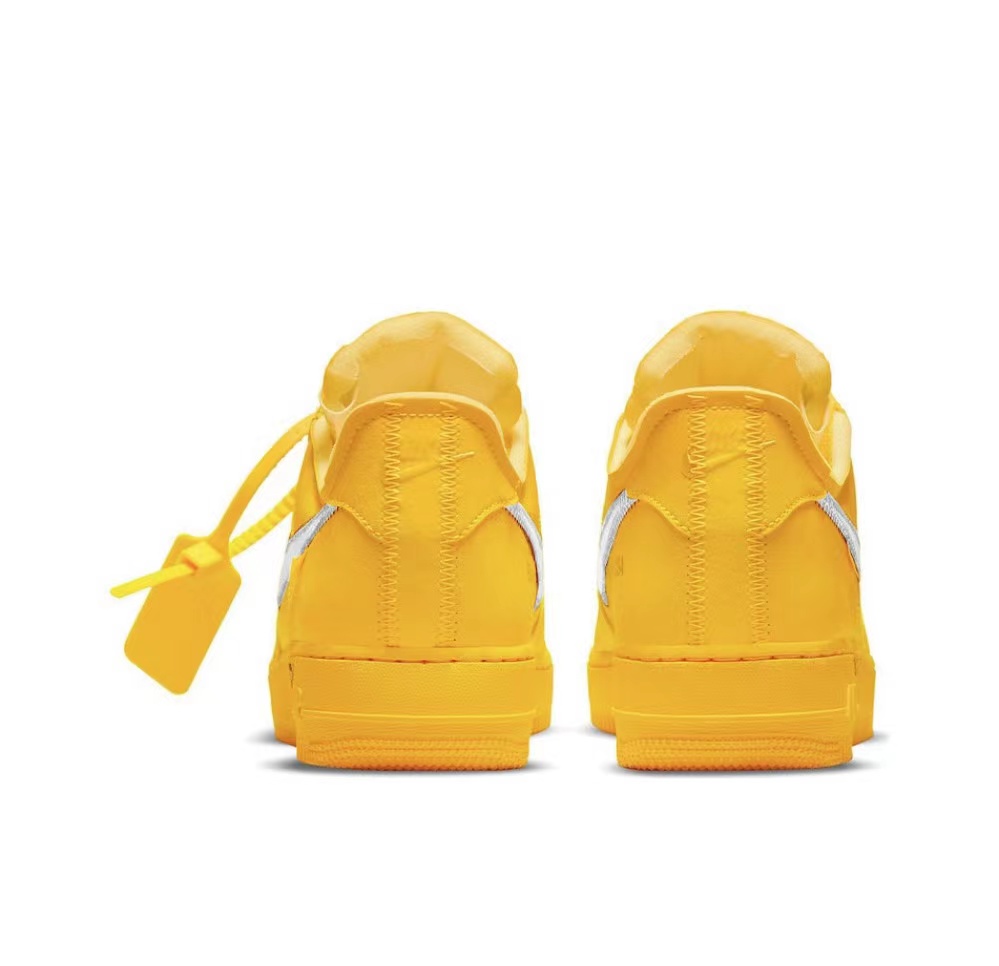 OW University Gold Metallic Silver DD1876-700