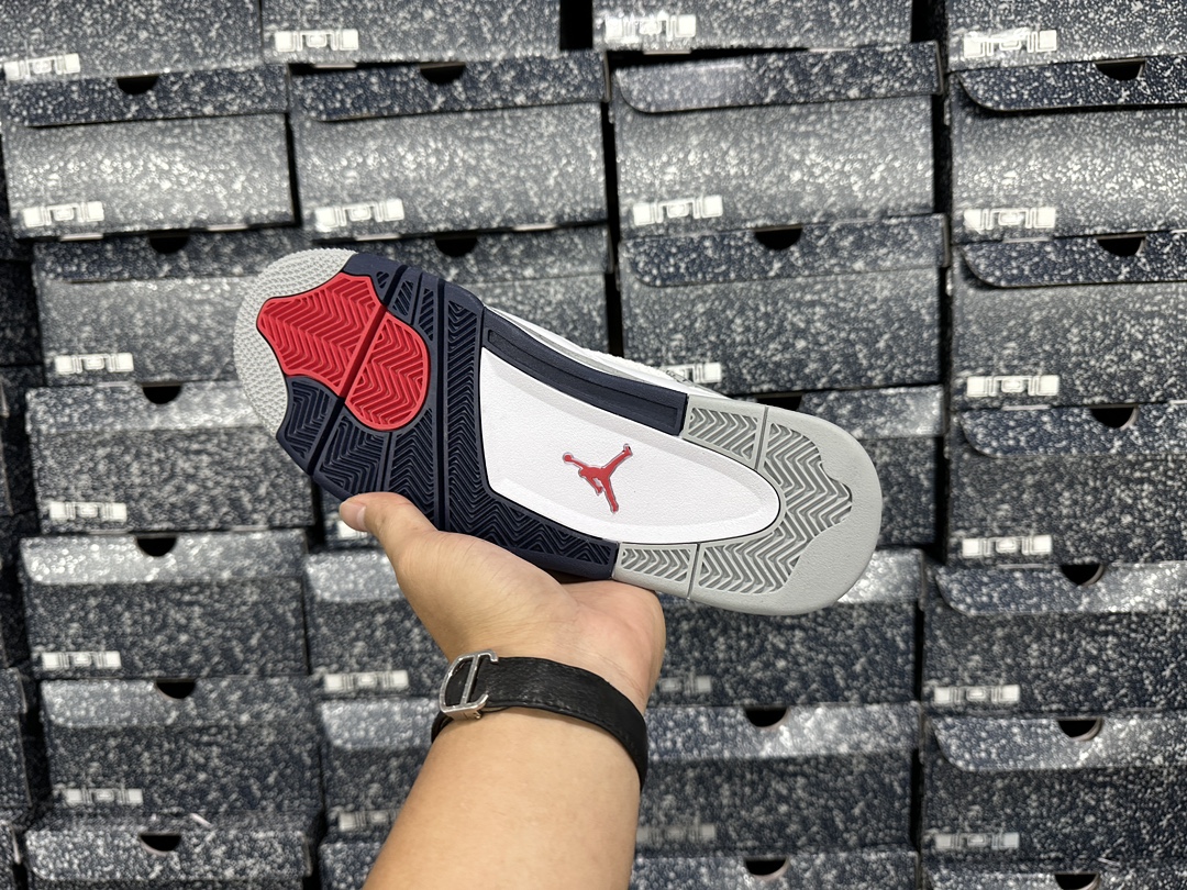 4 Retro White Midnight Navy