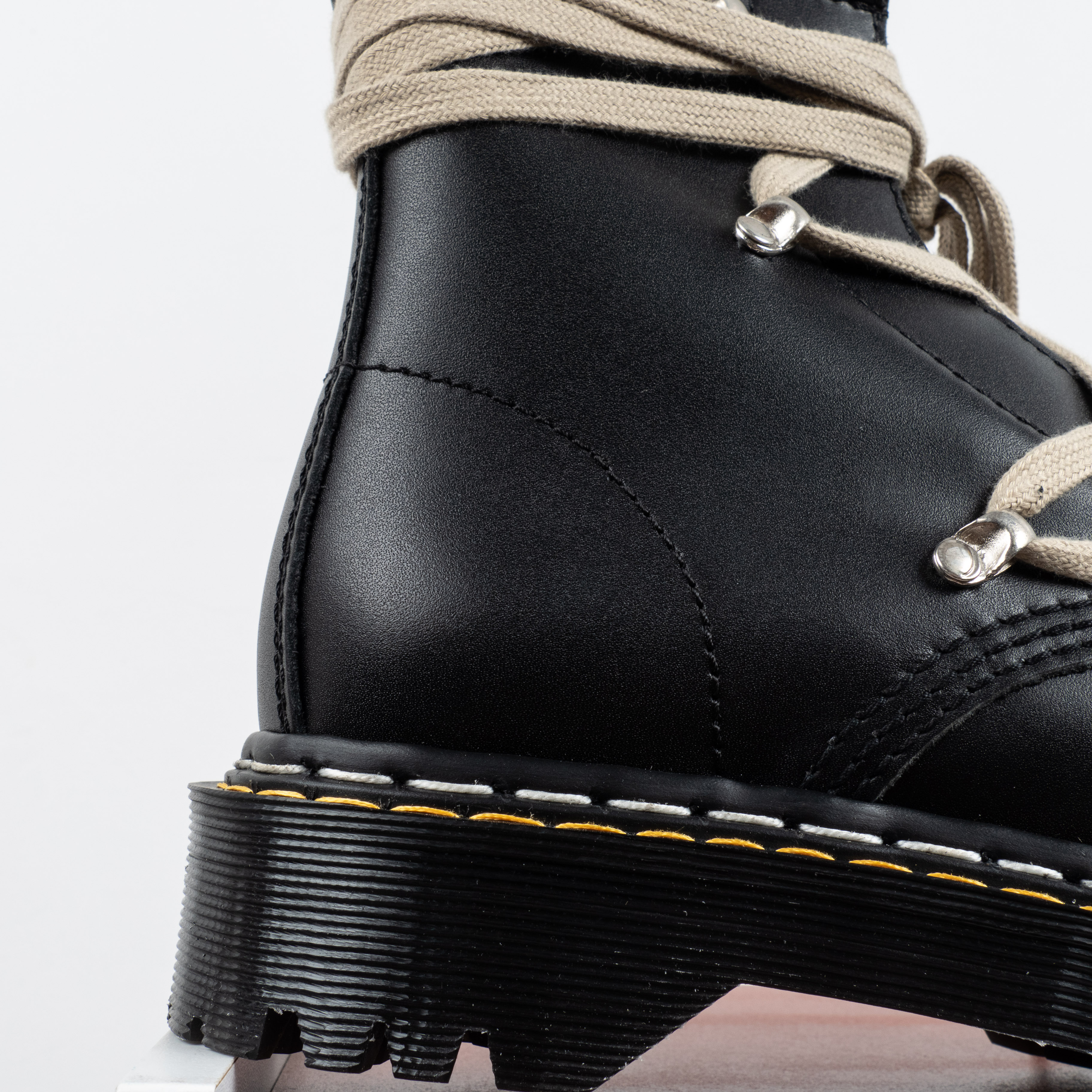 【Free Shipping】女鞋 Dr.Martens 马汀博士Jadon系列 1460 绑带马丁靴 15265001