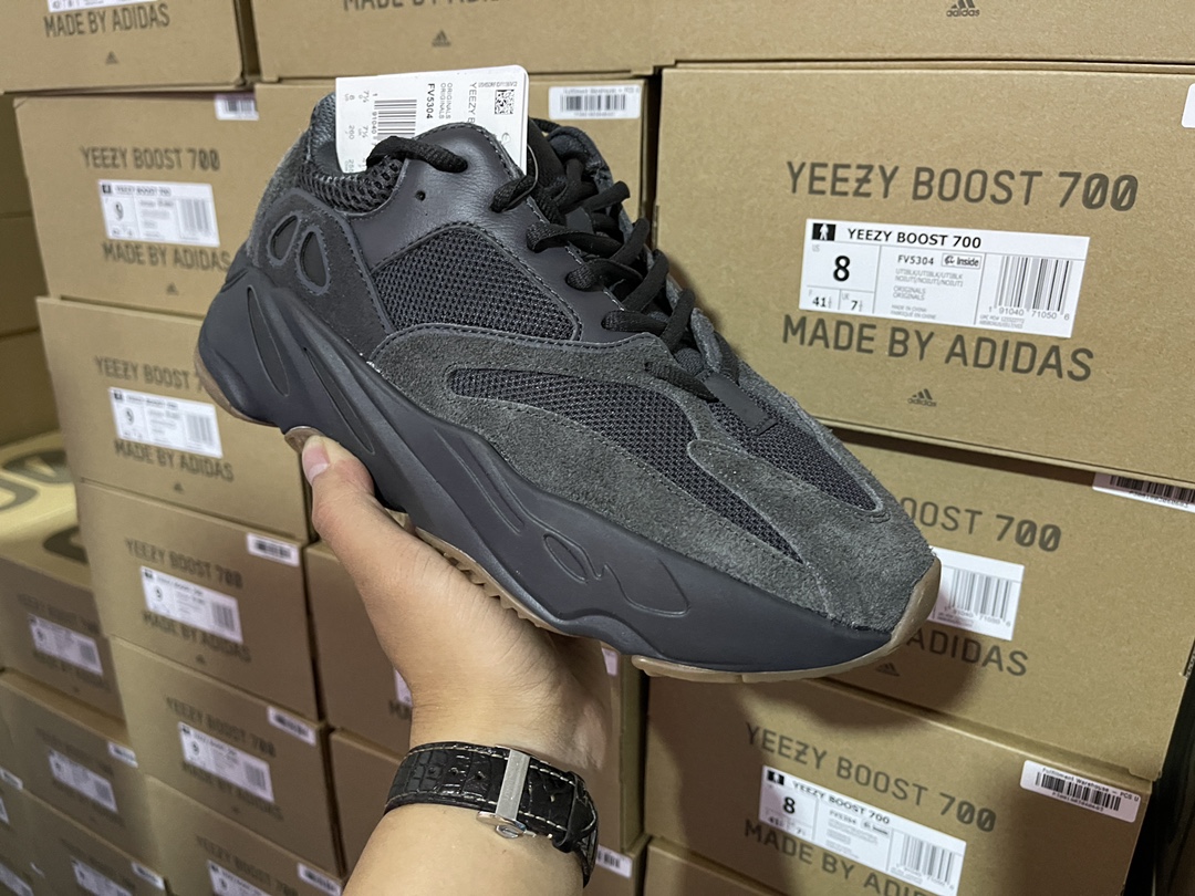 700 Utility Black