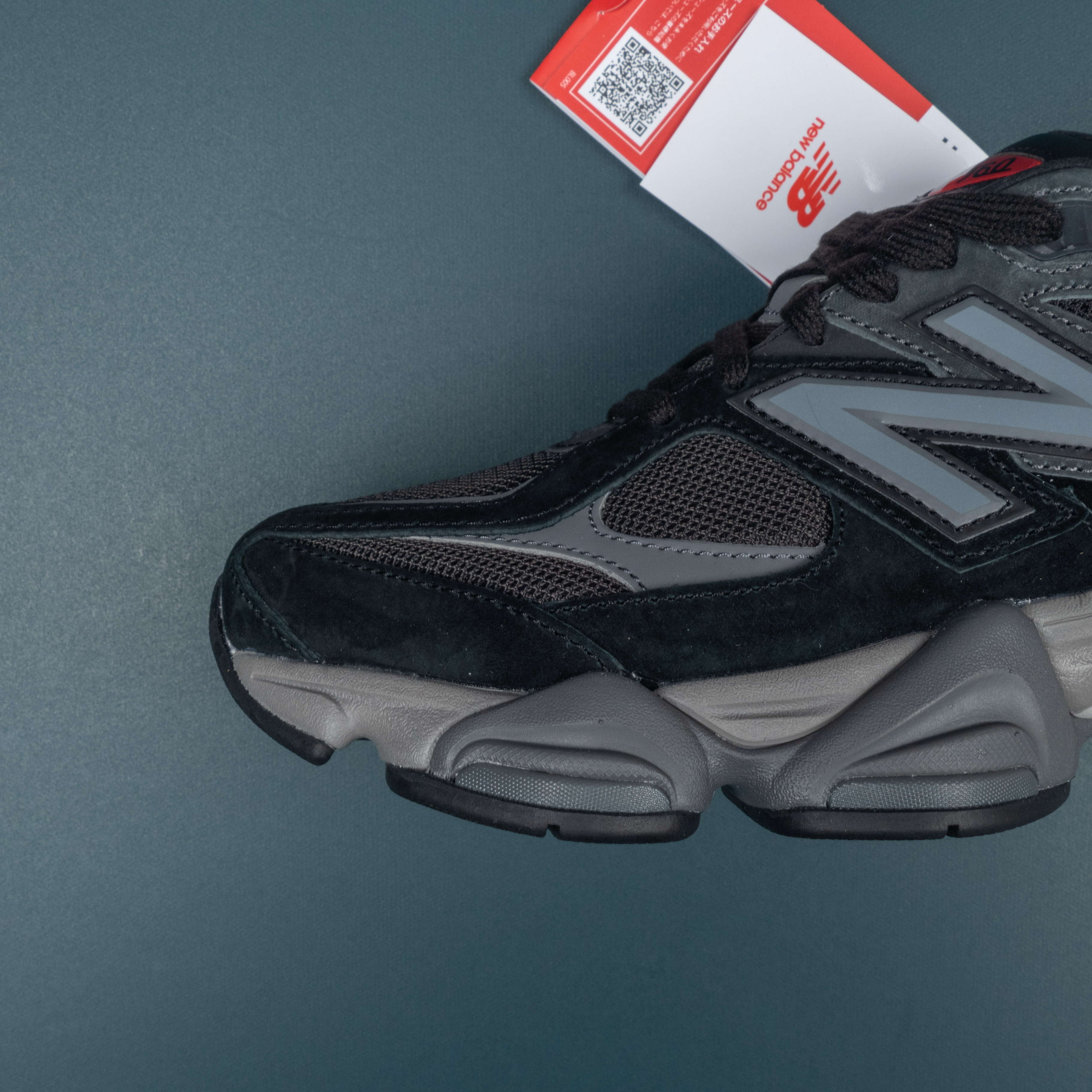 Black Castlerock Grey