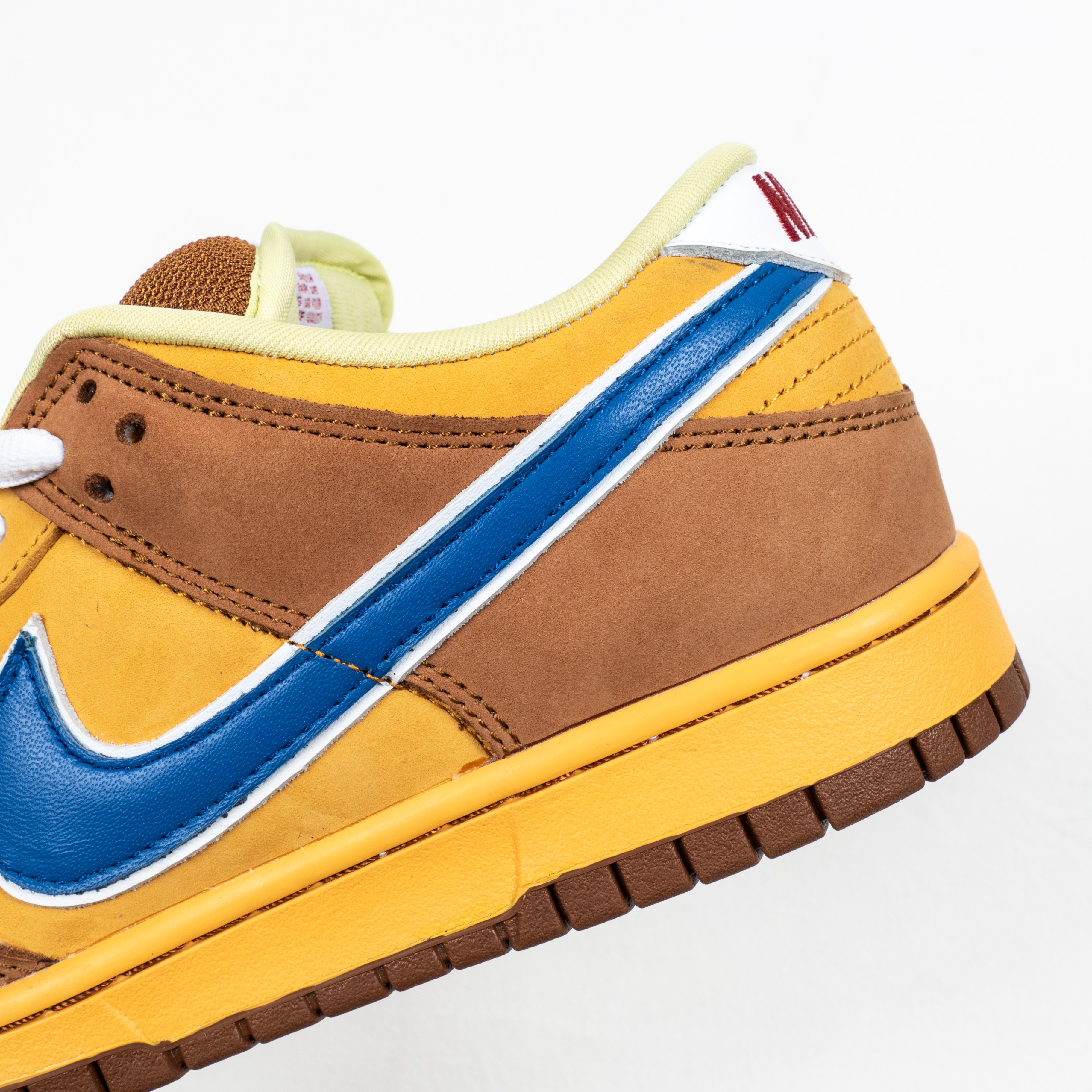 SB Dunk Low Newcastle Brown Ale