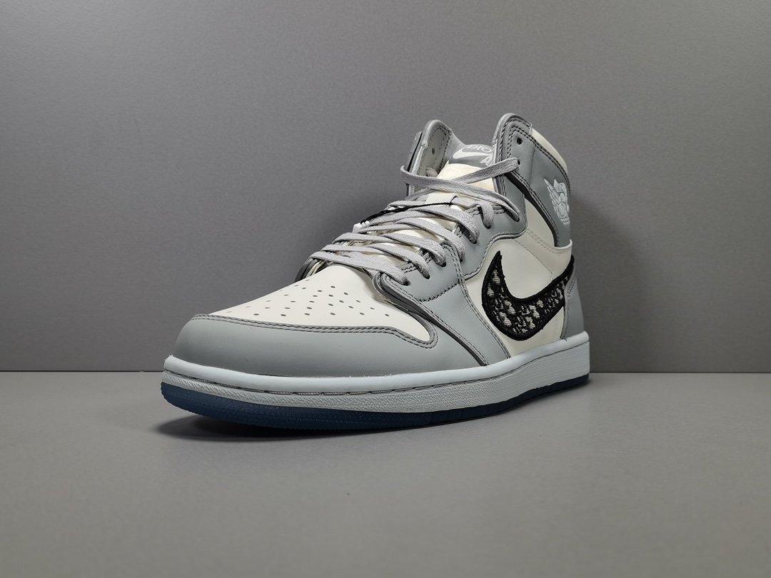 1's Retro High Dior CN8607 002